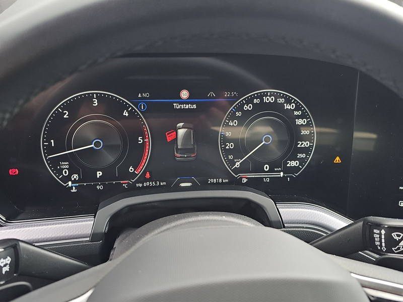 Volkswagen Touareg R-Line 3,0 l V6 TDI SCR 4MOTION 170 kW ( — photo 11