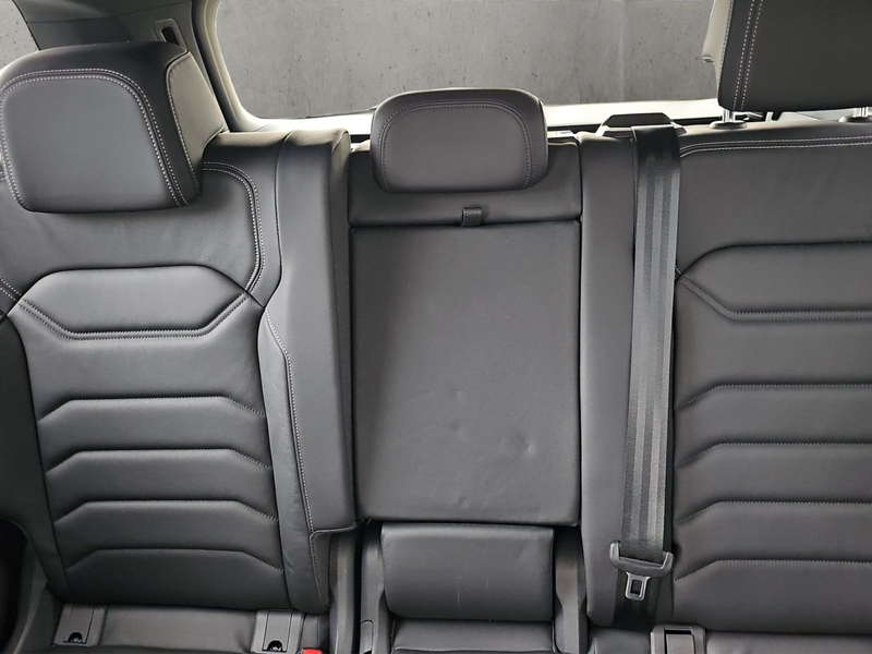 Volkswagen Touareg R-Line 3,0 l V6 TDI SCR 4MOTION 170 kW ( — photo 13