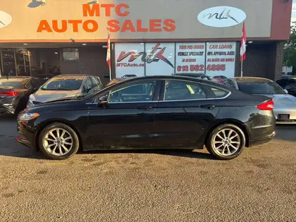  2017 Ford Fusion SE   