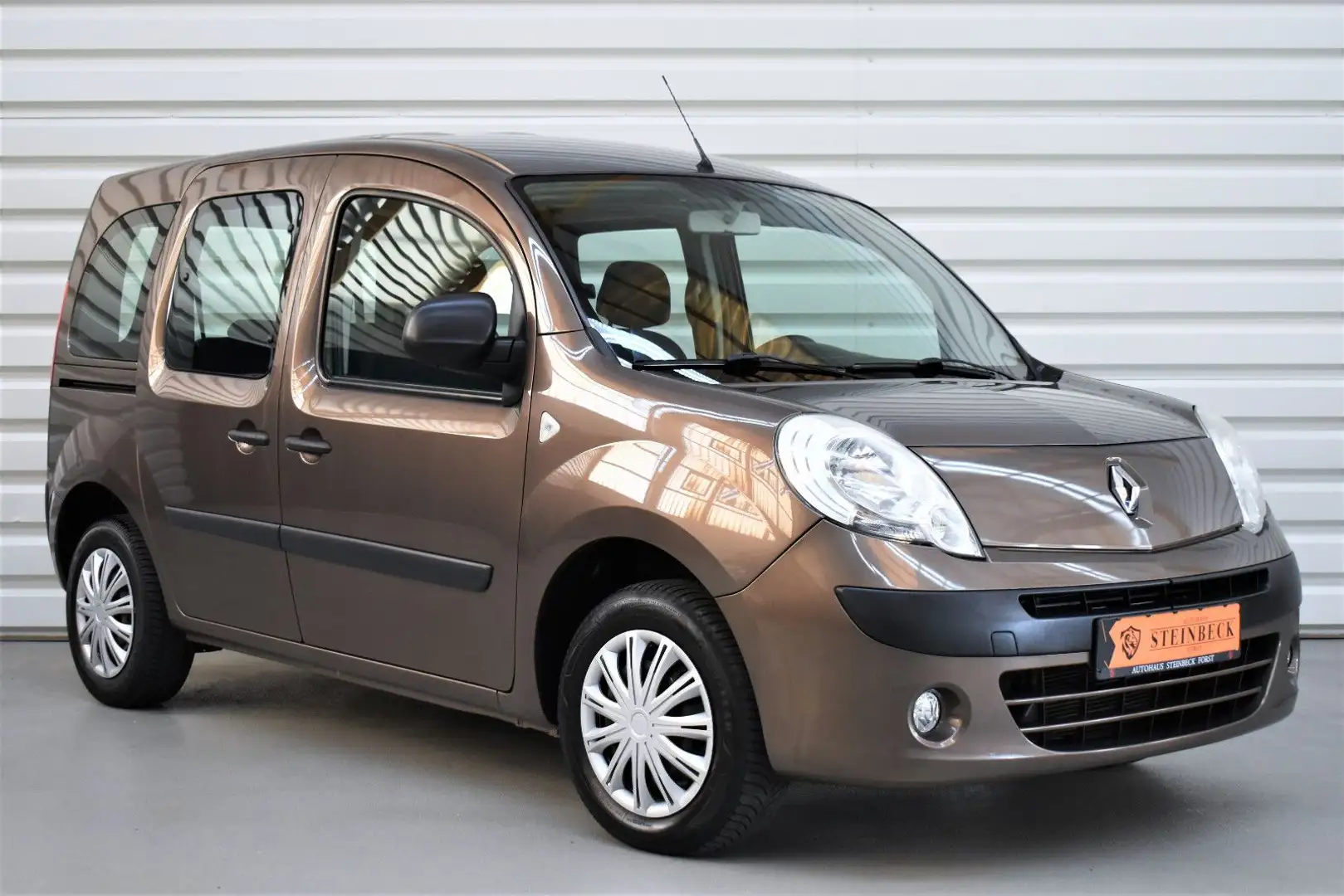 Renault Kangoo Expression+2.Hand+Klima+65.000KM+AHK Marrón - 1