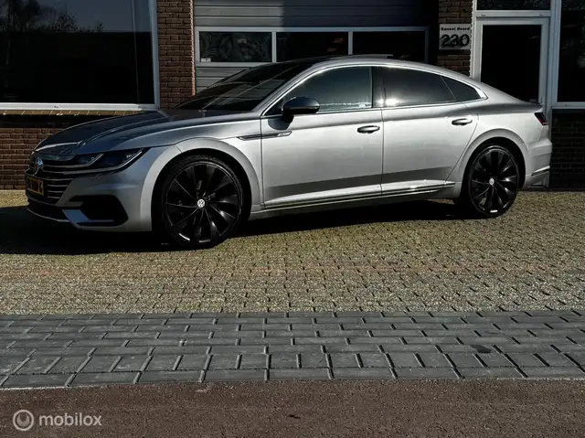 Volkswagen Arteon 1.5 TSI R Line DSG PANO/LEDER/ECC/LED/VOL!