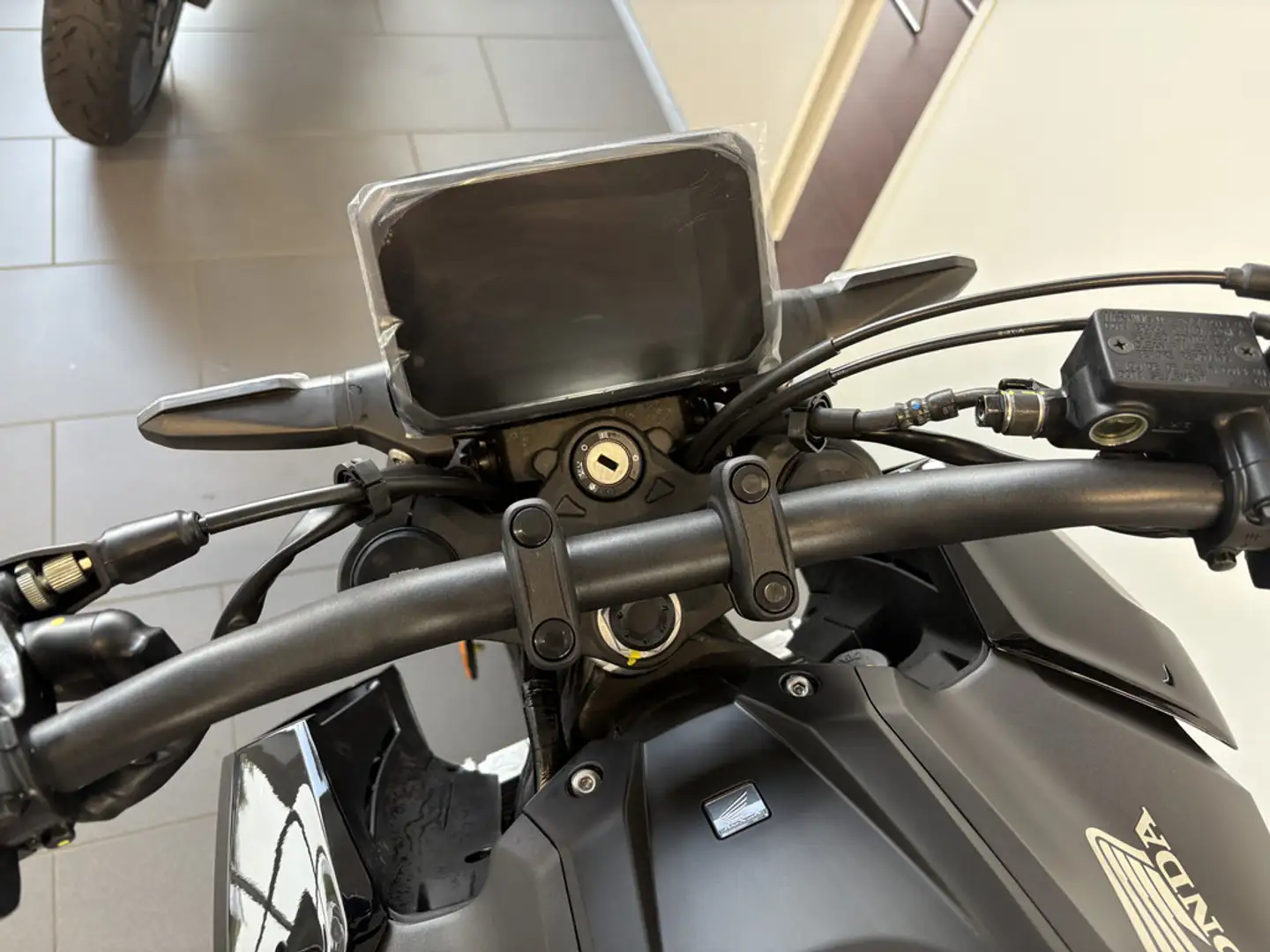 Honda CB 125 Gris - 2