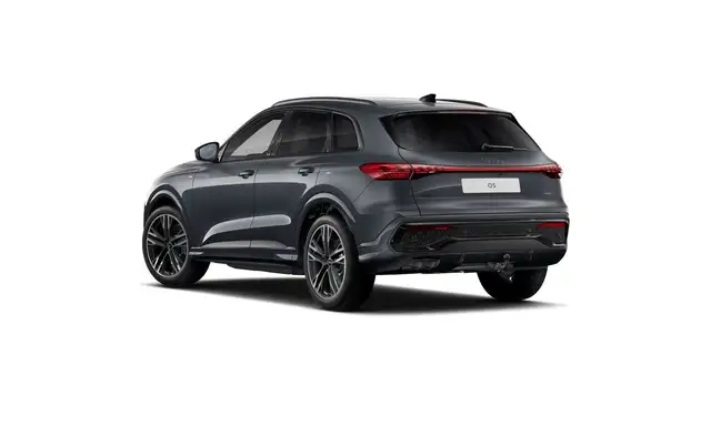 Audi Q5 view 3