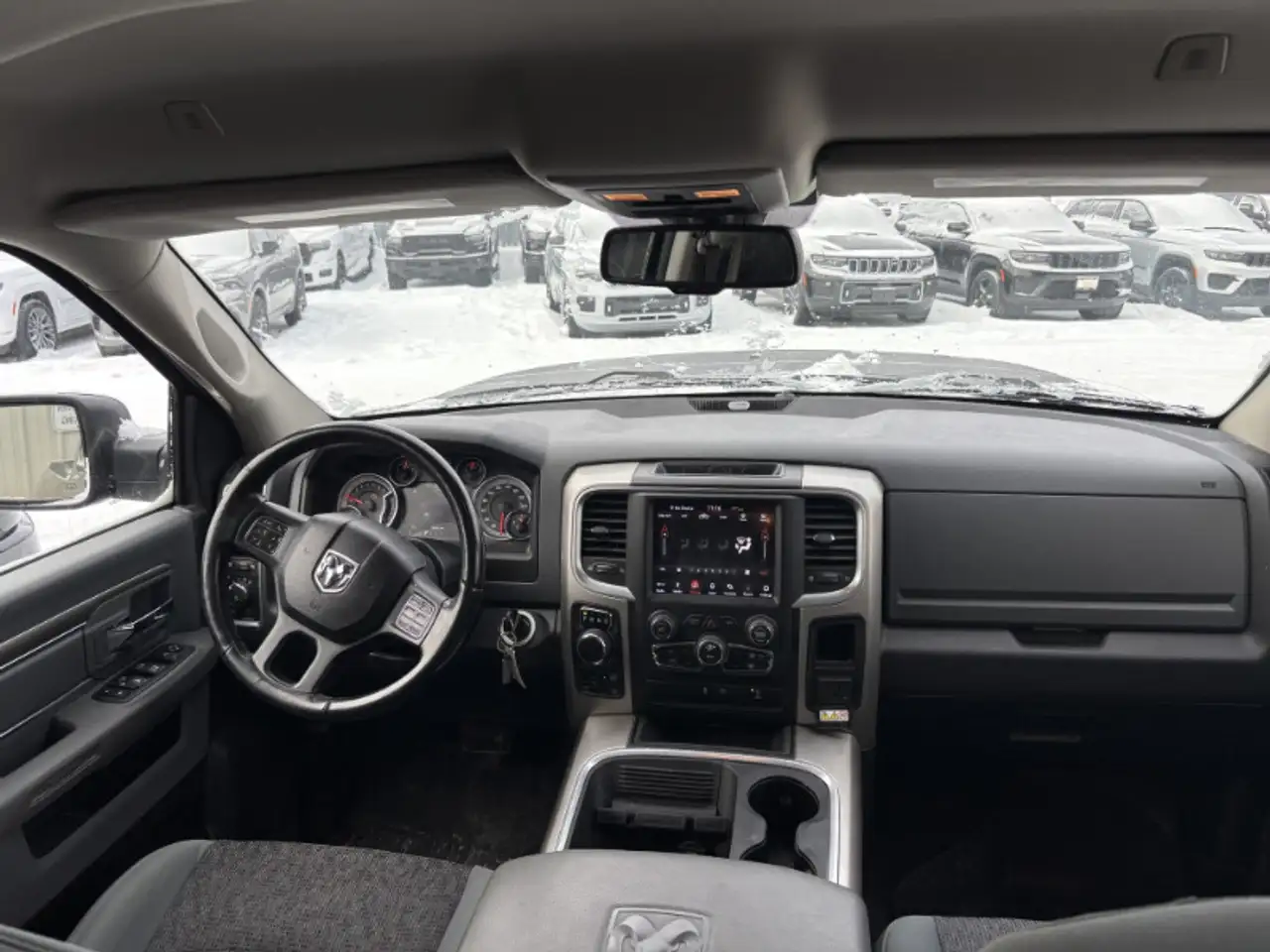 RAM 1500 снимка RAM 1500
