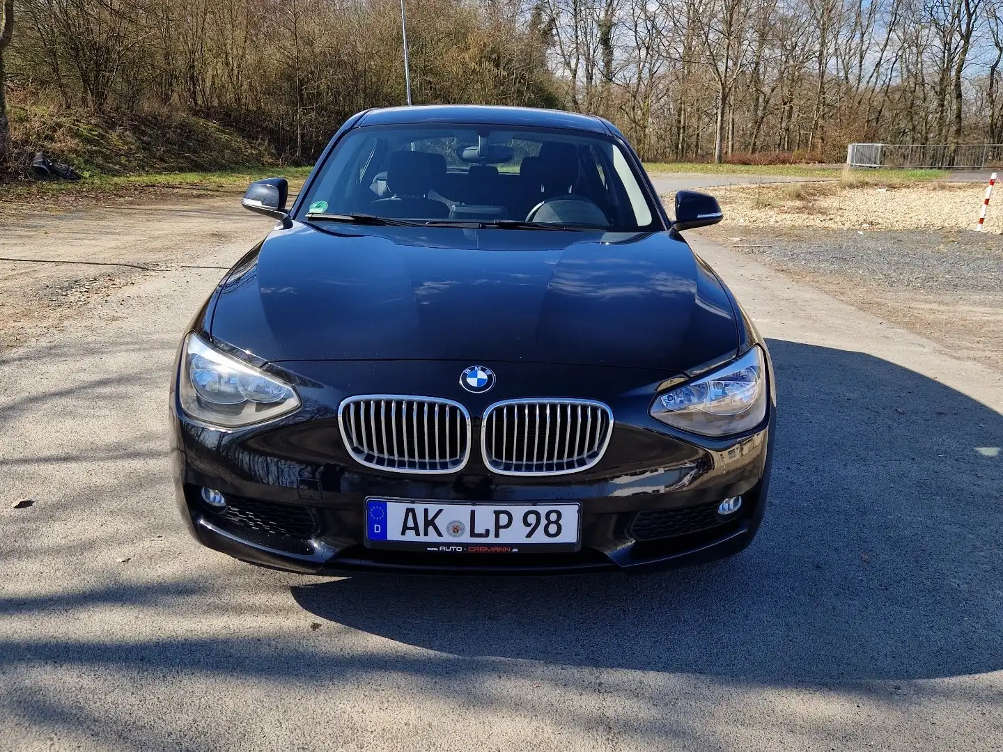BMW 116 BMW 116i - Top gepflegt, Navi, Sitzheizung, PD Schwarz - 1