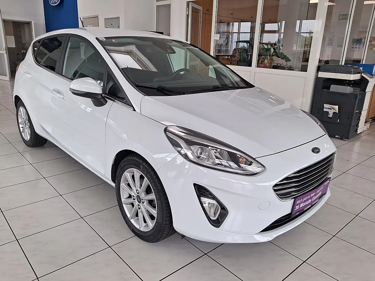 Ford Fiesta Titanium 1,1 Start/Stop Weiß - 1