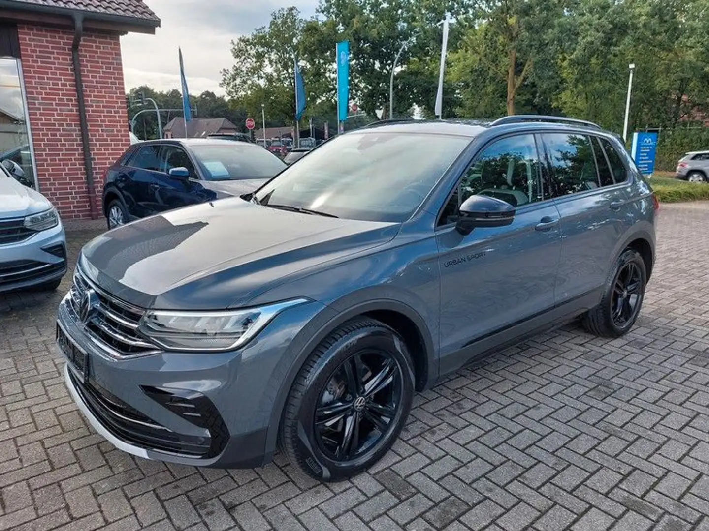 Volkswagen Tiguan 2,0 TDI URBAN Sport *NAVI*LED* Gris - 1