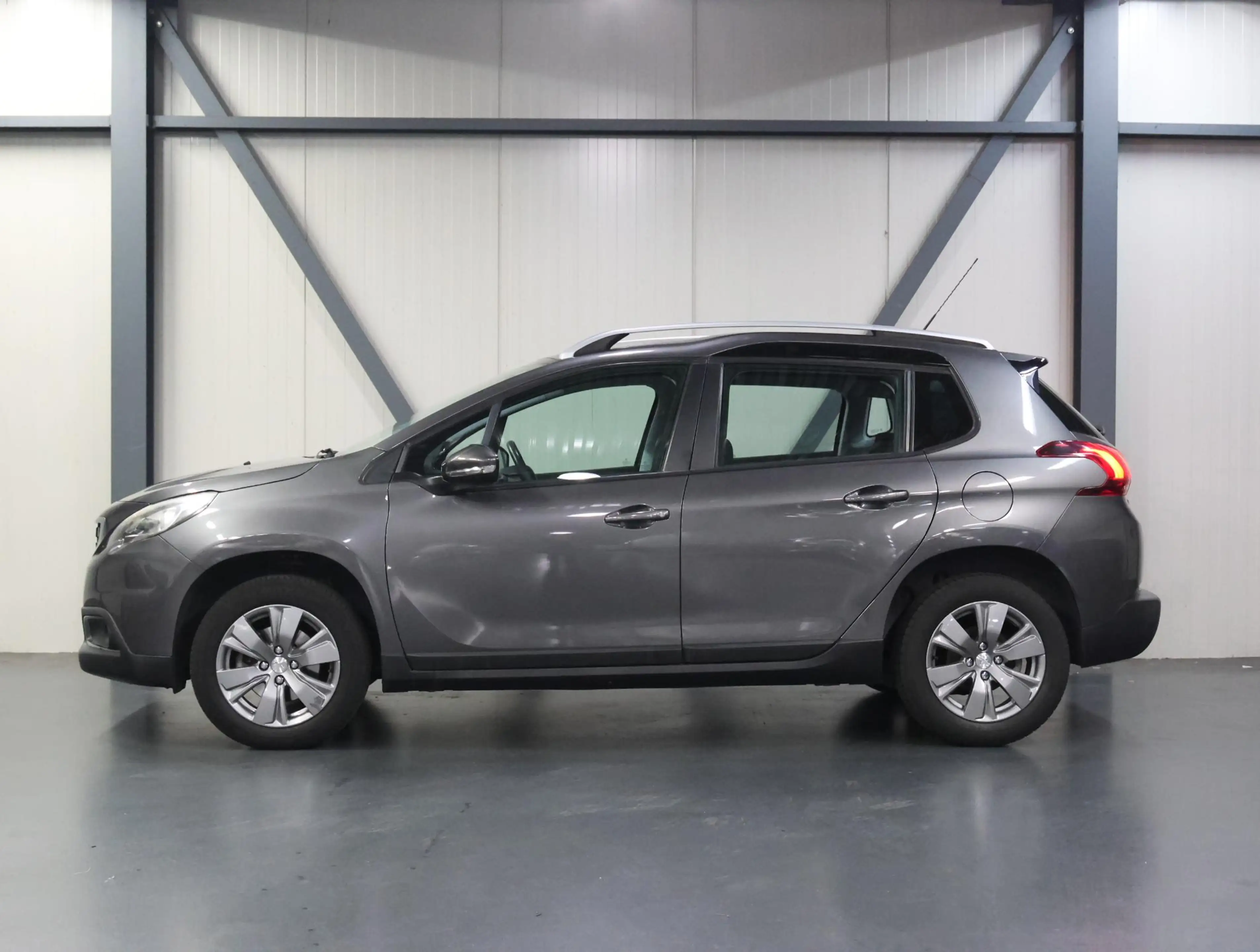Peugeot 2008 SUV Blue Lion 110PK | 1ste Eigenaar | Lage kilomet — photo 2