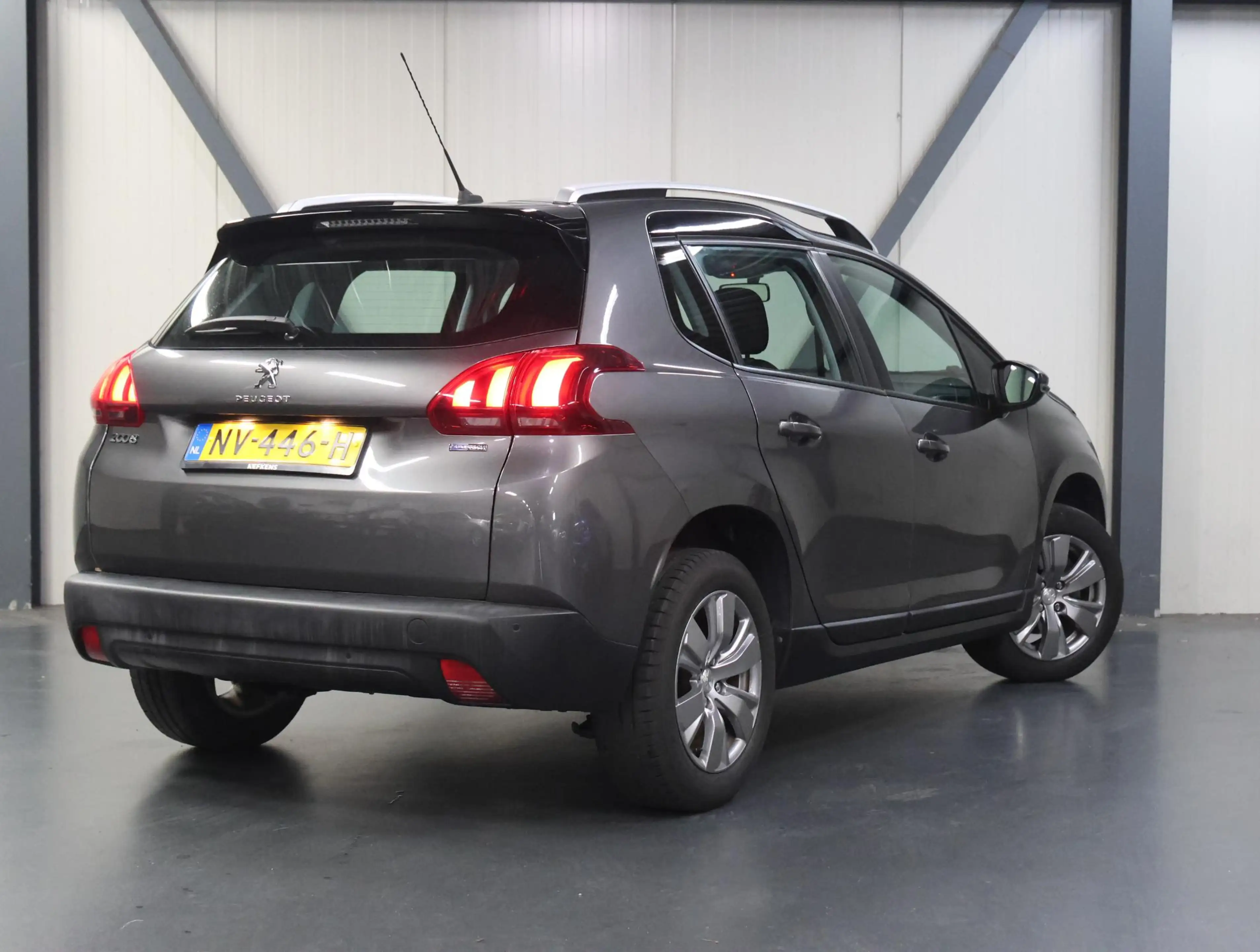 Peugeot 2008 SUV Blue Lion 110PK | 1ste Eigenaar | Lage kilomet — photo 3