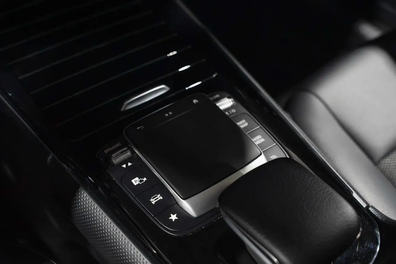 Mercedes-Benz GLA 180 d Business Solution Essential, миниатюра 25