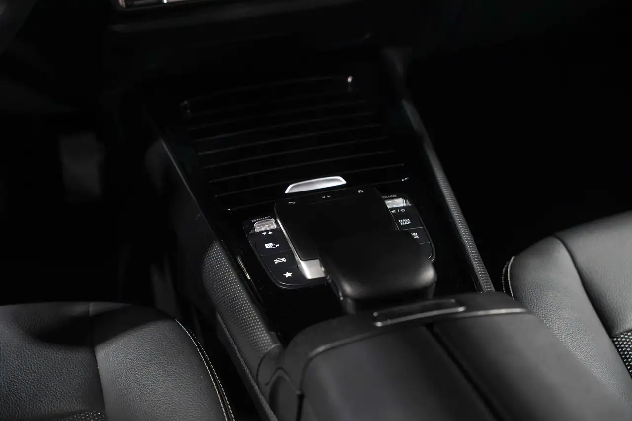 Mercedes-Benz GLA 180 d Business Solution Essential, миниатюра 29