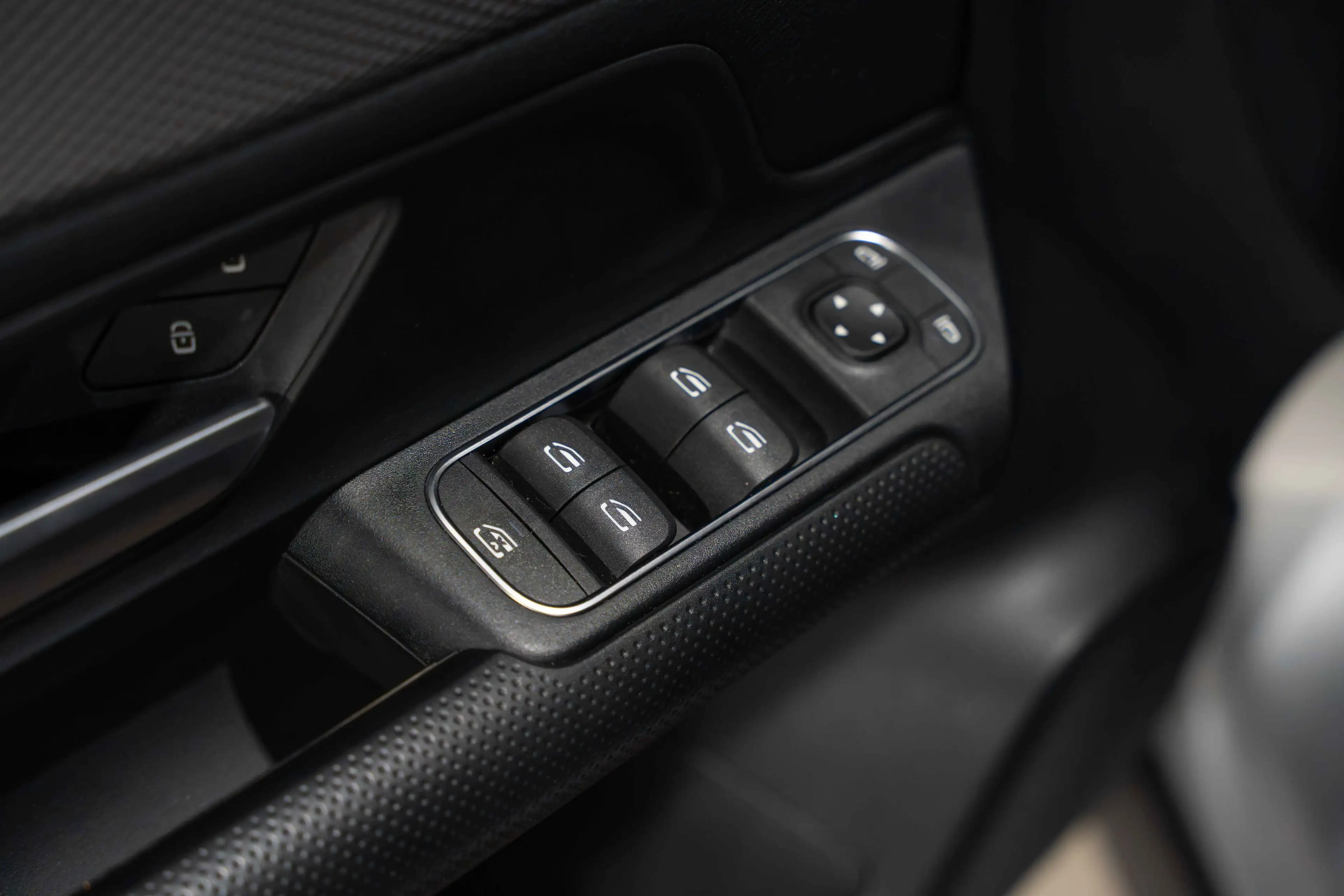 Mercedes-Benz GLA 180 GLA 180 d Business Solution Essential — photo 15