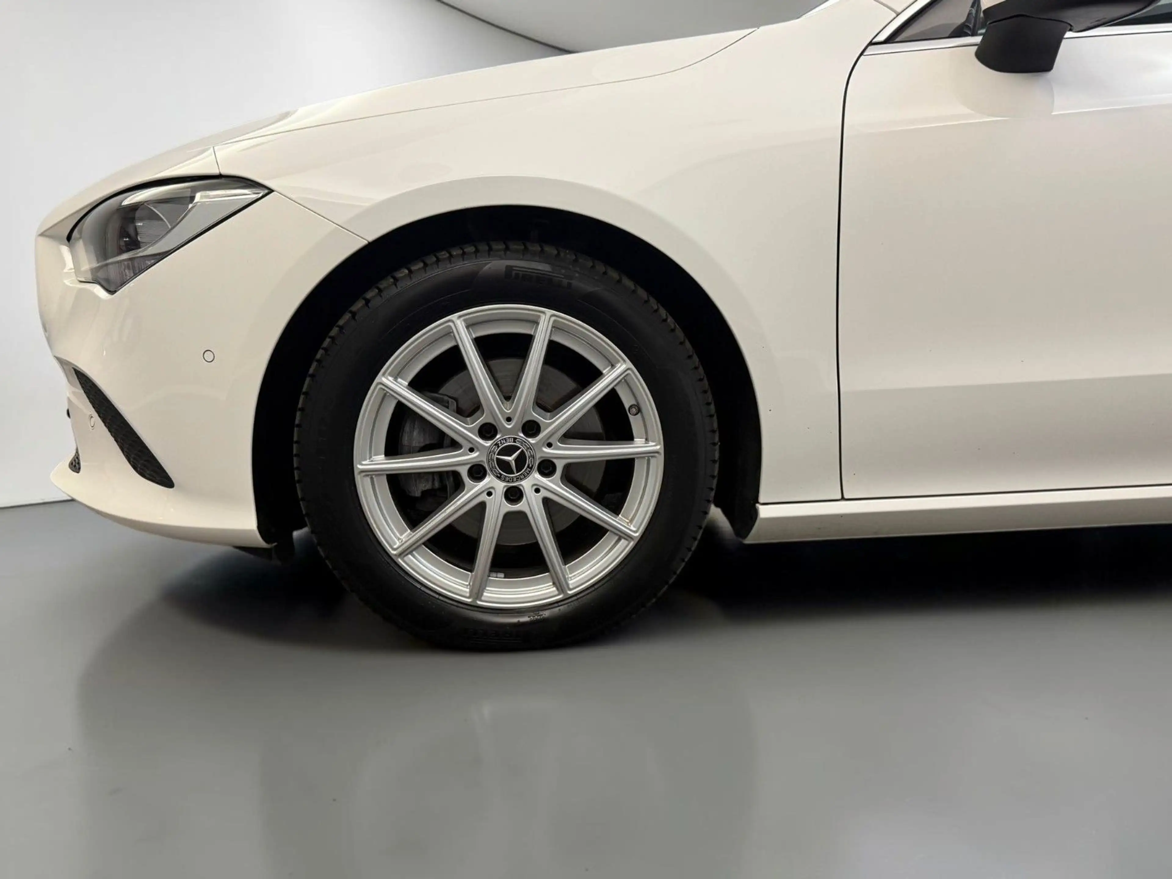 Mercedes-Benz CLA 180 AHK*ACC*WIDE*CARPLAY — photo 4