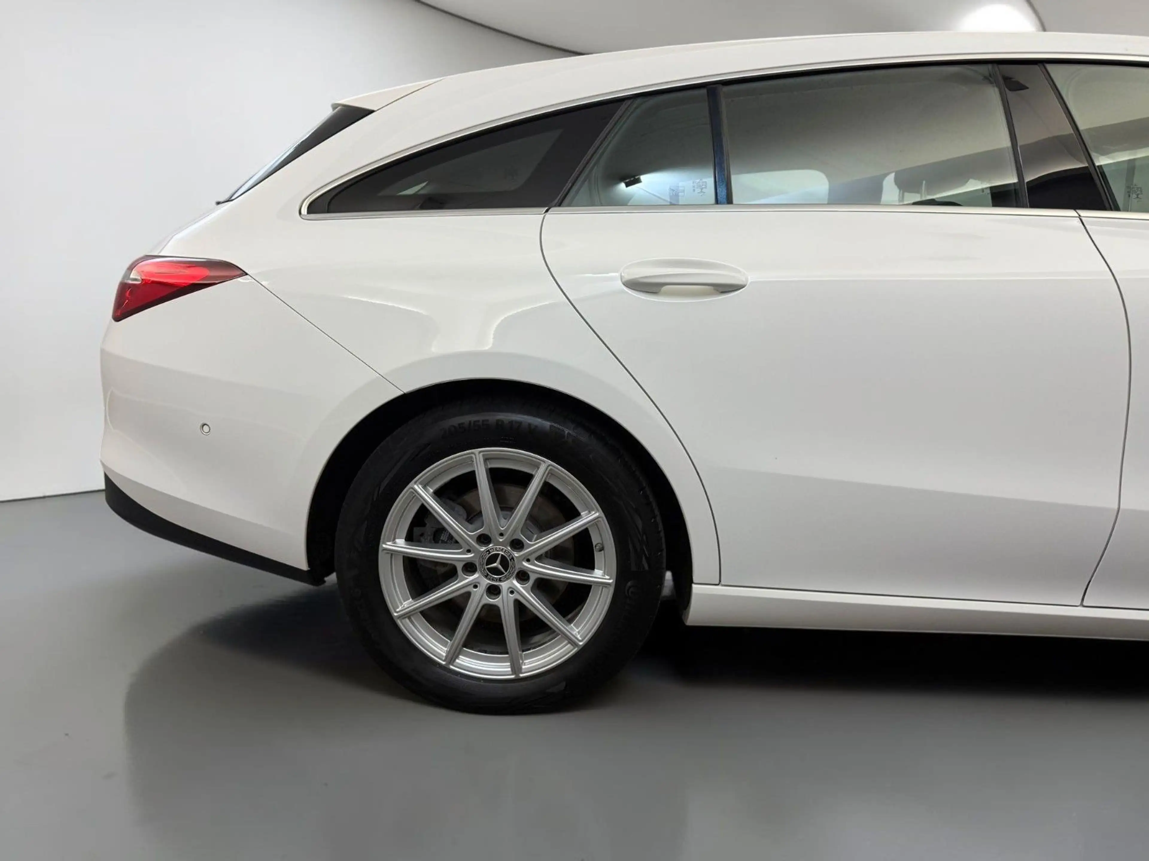 Mercedes-Benz CLA 180 AHK*ACC*WIDE*CARPLAY — photo 8