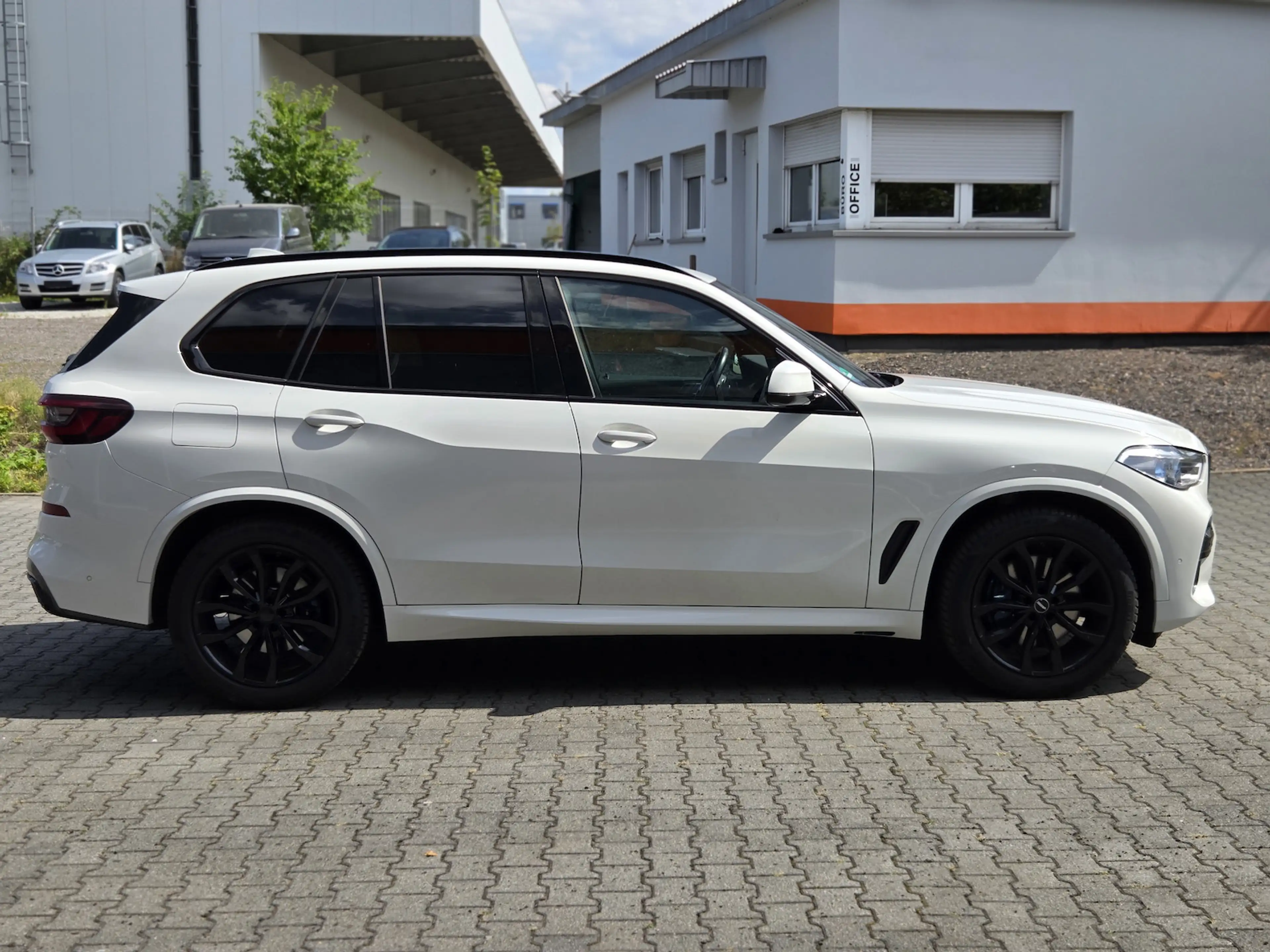 BMW X5 xDrive 30d M Sport HuD AHK — photo 8