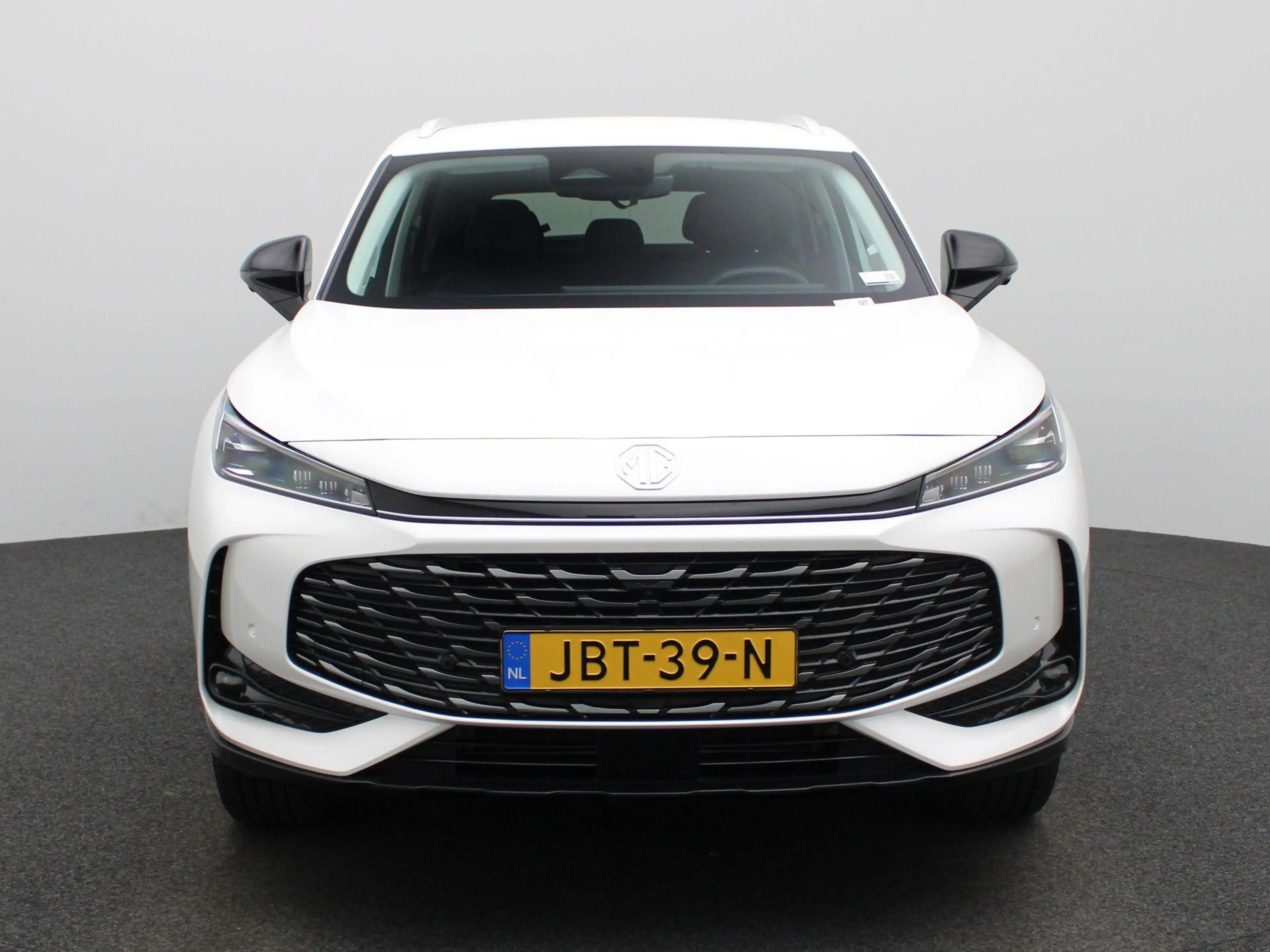 MG HS MG PHEV 1.5 Luxury — photo 3
