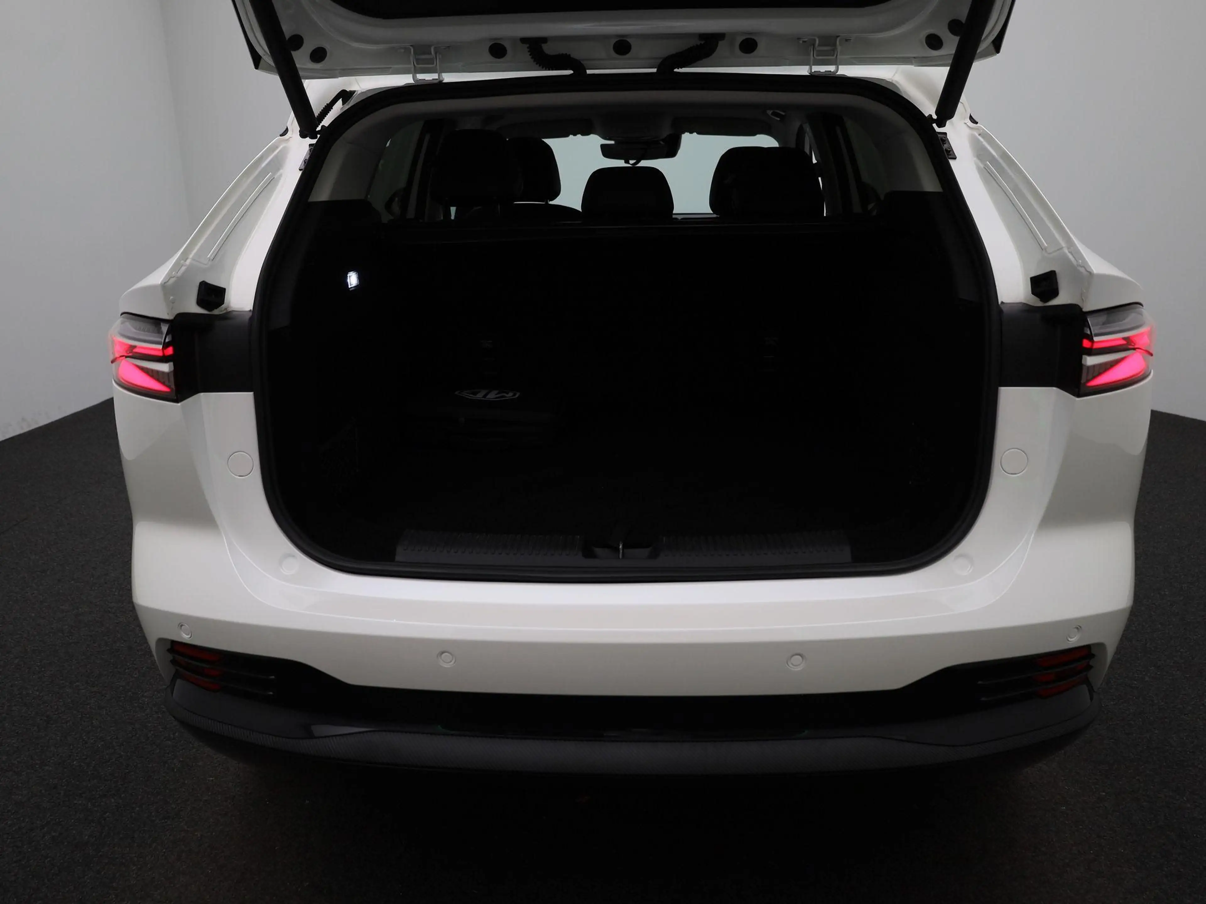 MG HS MG PHEV 1.5 Luxury — photo 12