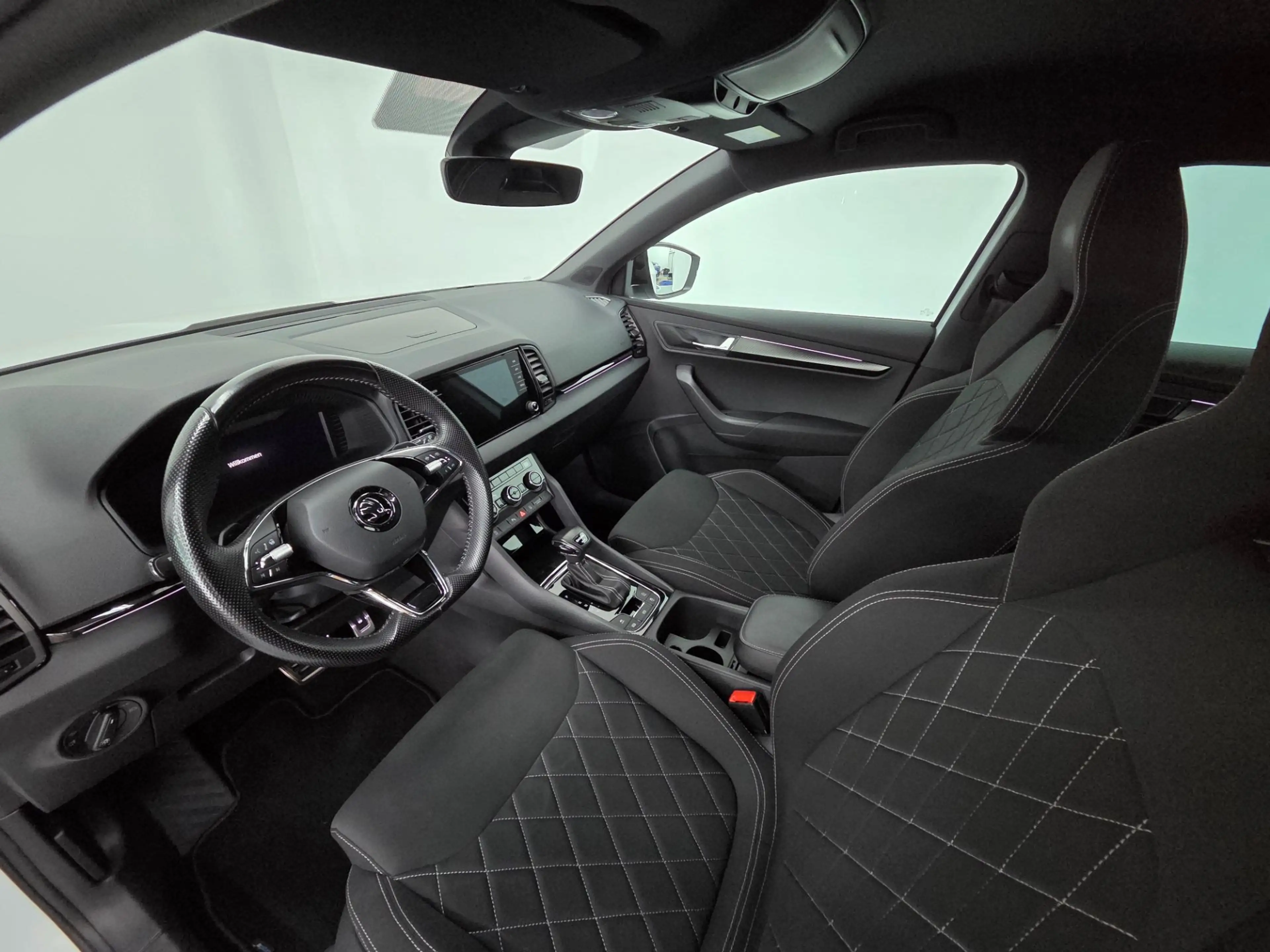 Skoda Karoq 2.0 TSI Sportline 4x4 DSG — photo 10