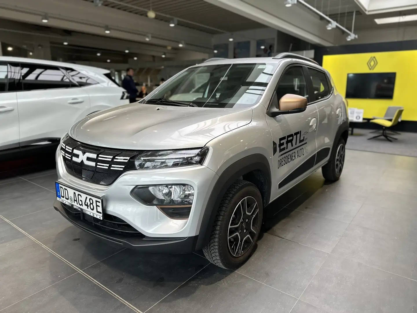 Dacia Spring Extreme ELECTRIC 65 Grigio - 1