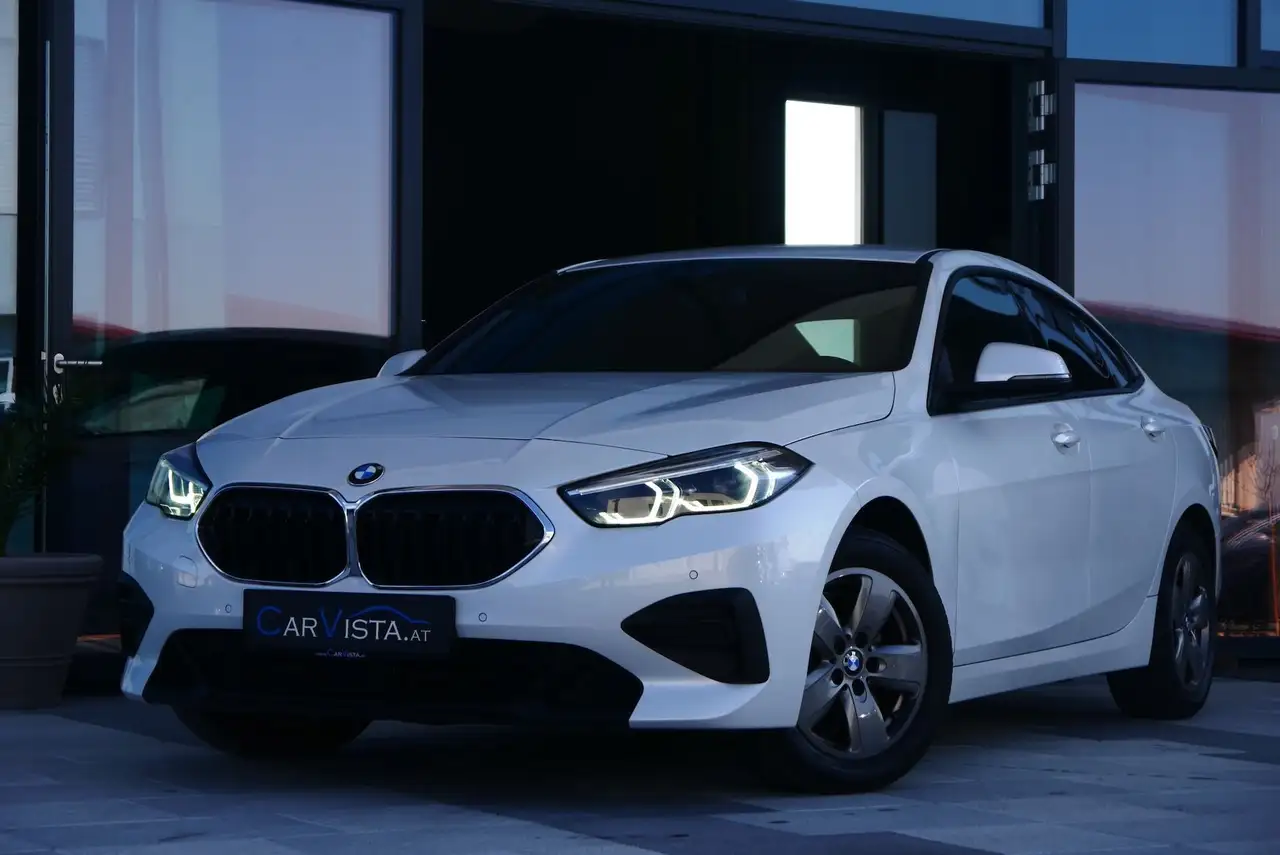 BMW 218