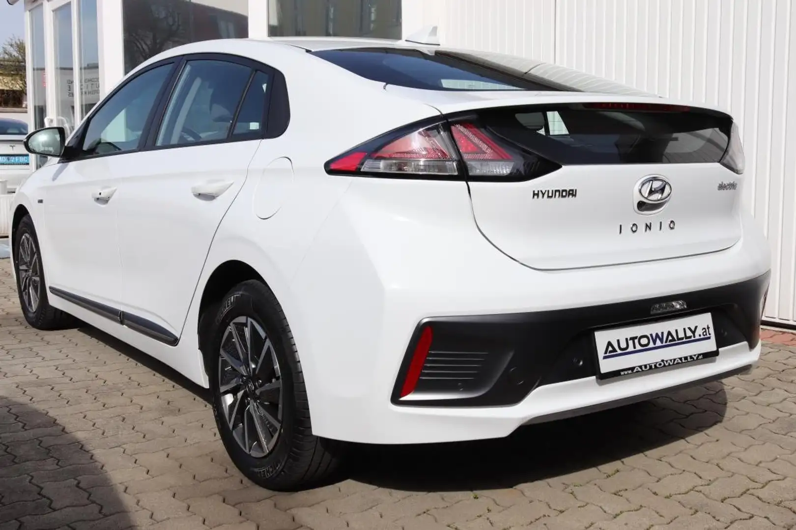 Hyundai IONIQ Elektro 38 kWh Level 3 Aut. Weiß - 2