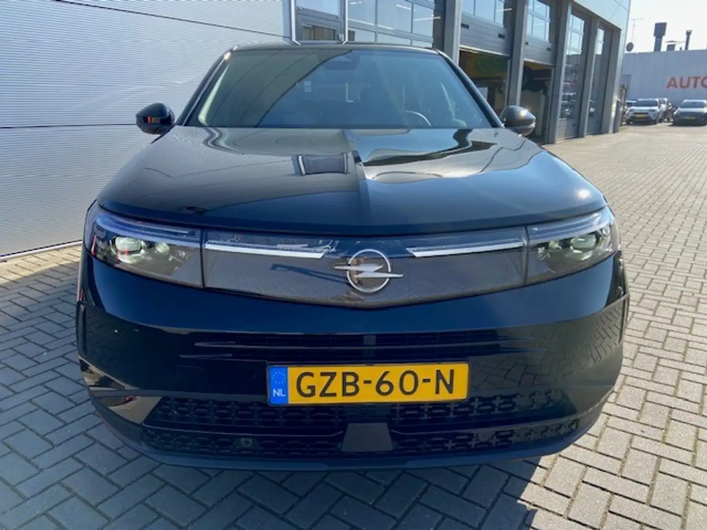 Opel Grandland 1.2 Turbo Hybrid 136pk Automaat GS | Navigatie | C Zwart - 2
