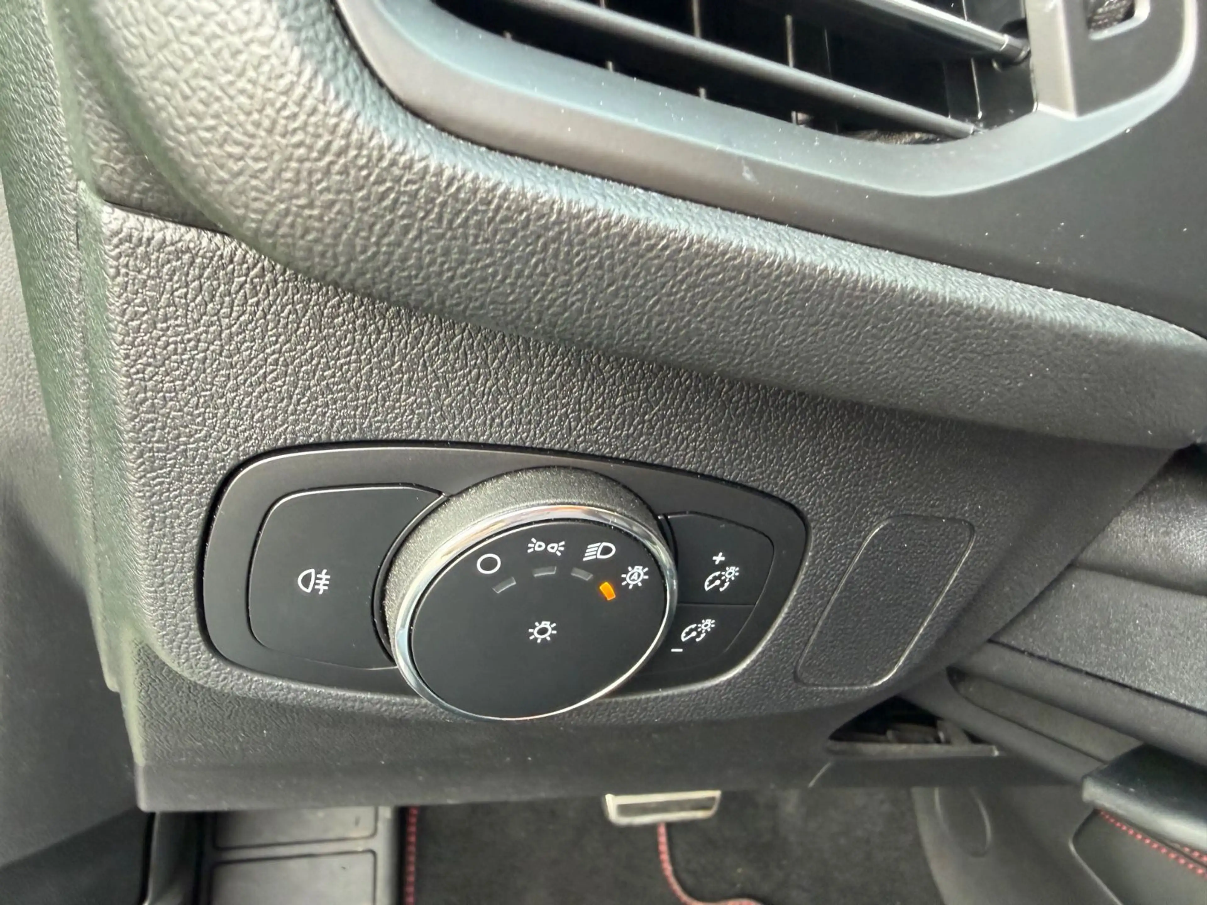 Ford Focus Lim. ST X 2,0 Ecoboost 206kW AT B&O WiPa — photo 18
