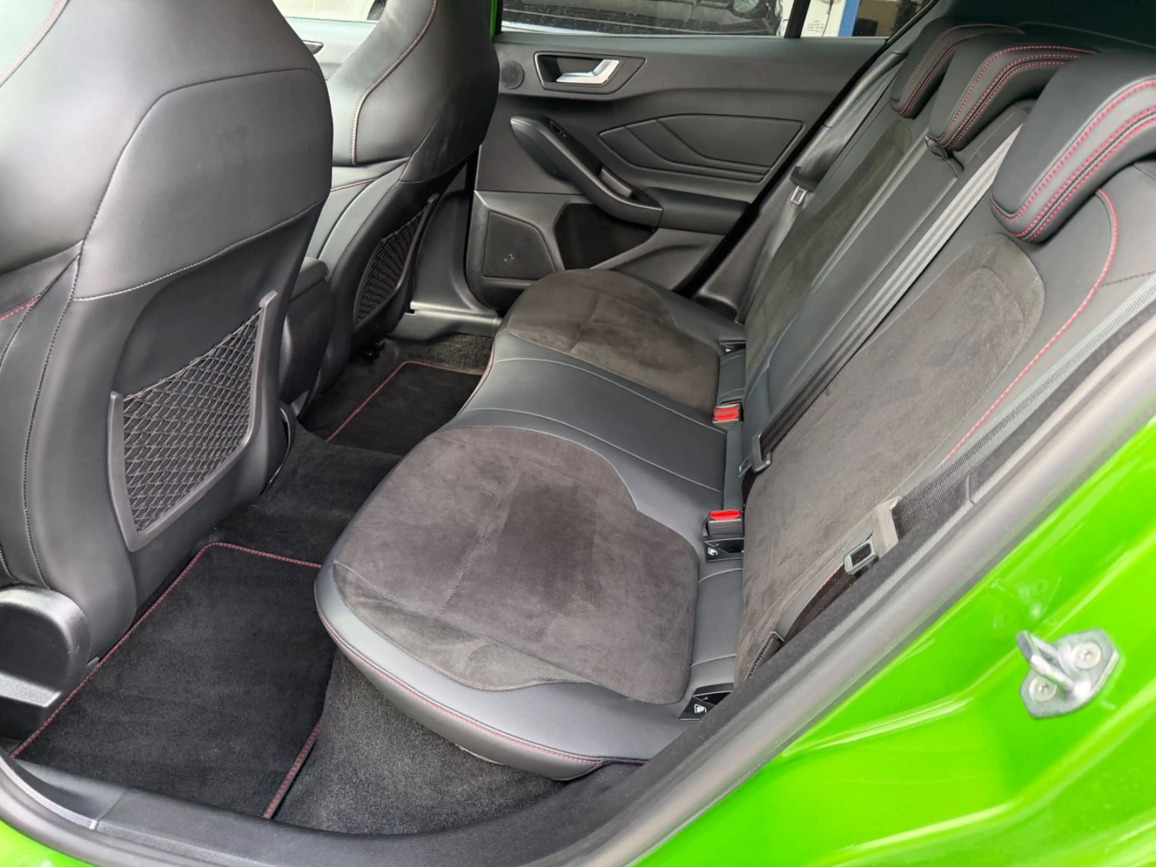 Ford Focus Lim. ST X 2,0 Ecoboost 206kW AT B&O WiPa — photo 11