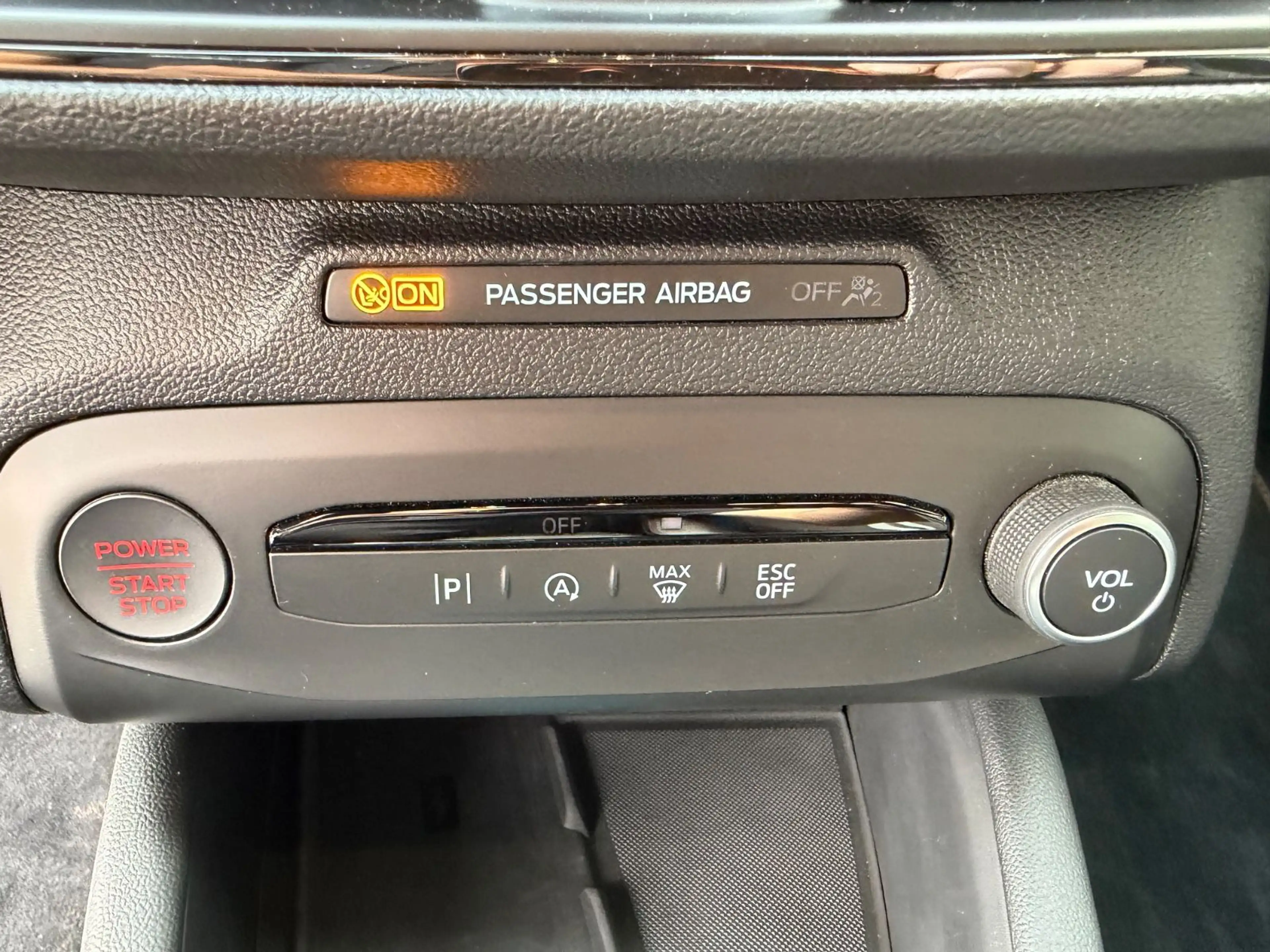 Ford Focus Lim. ST X 2,0 Ecoboost 206kW AT B&O WiPa — photo 16