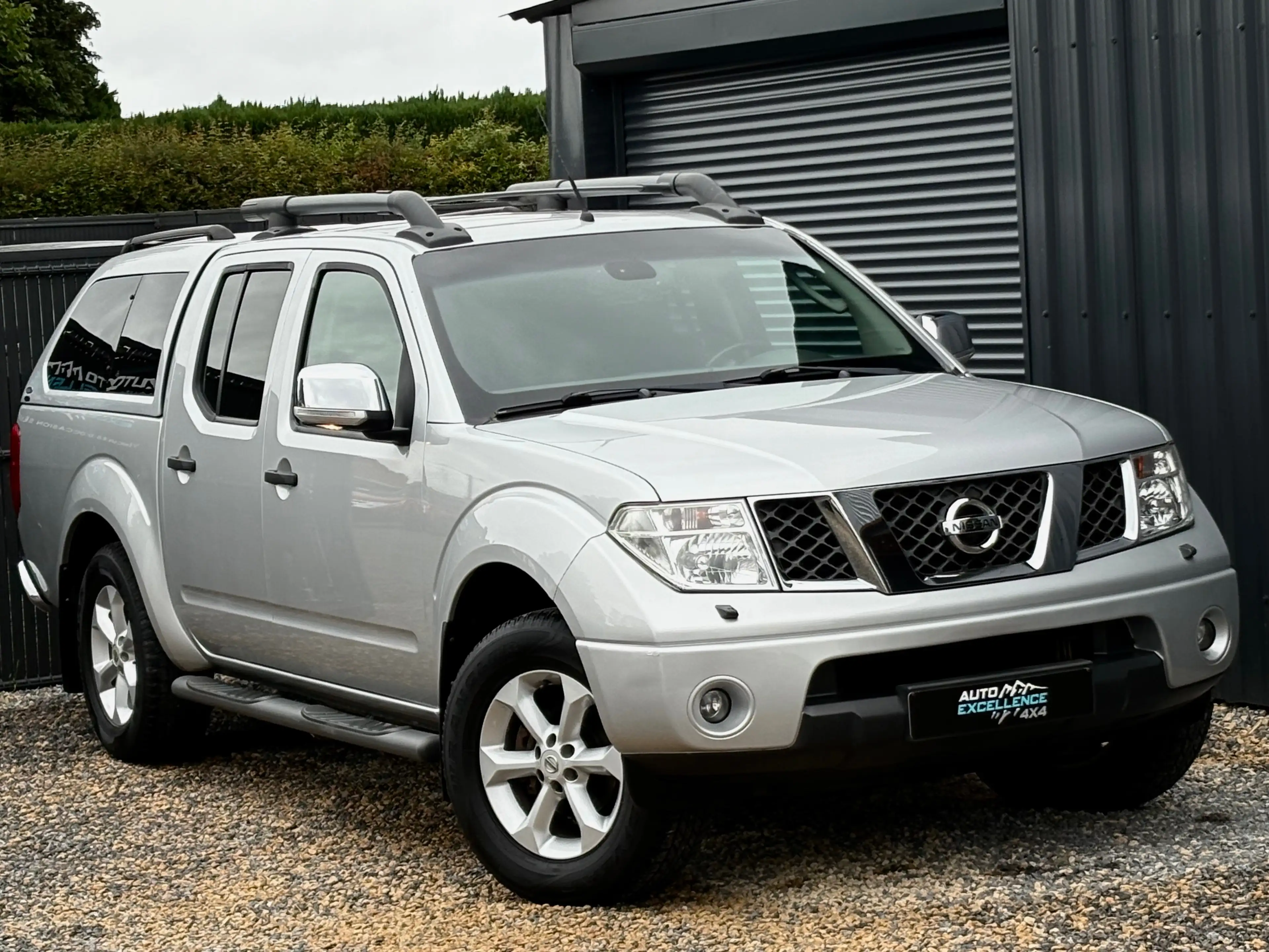 Nissan Navara 2.5 dCi 4x4 Executive/ Hardtop/ Clim.
