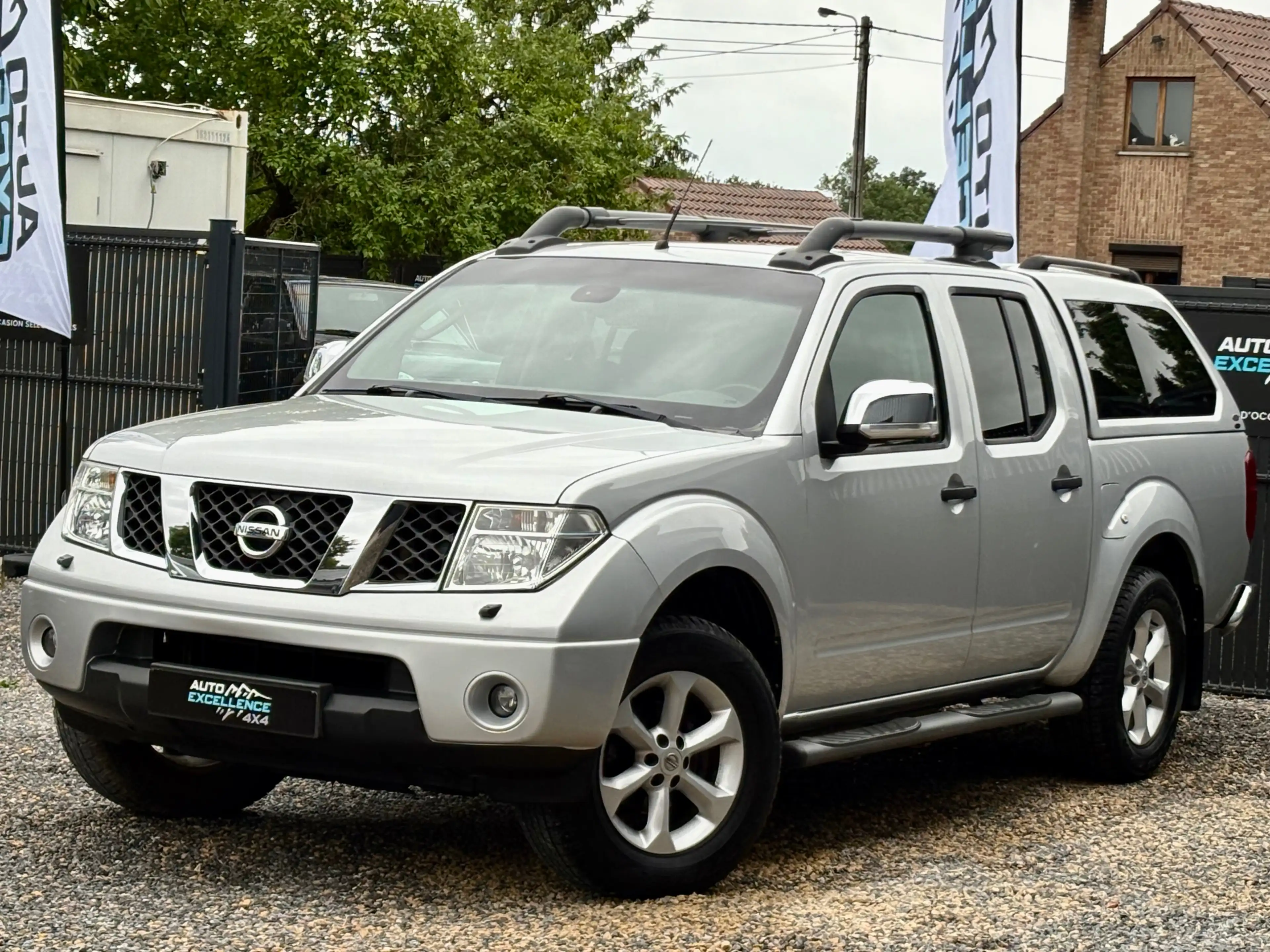 Nissan Navara 2.5 dCi 4x4 Executive/ Hardtop/ Clim. — photo 3