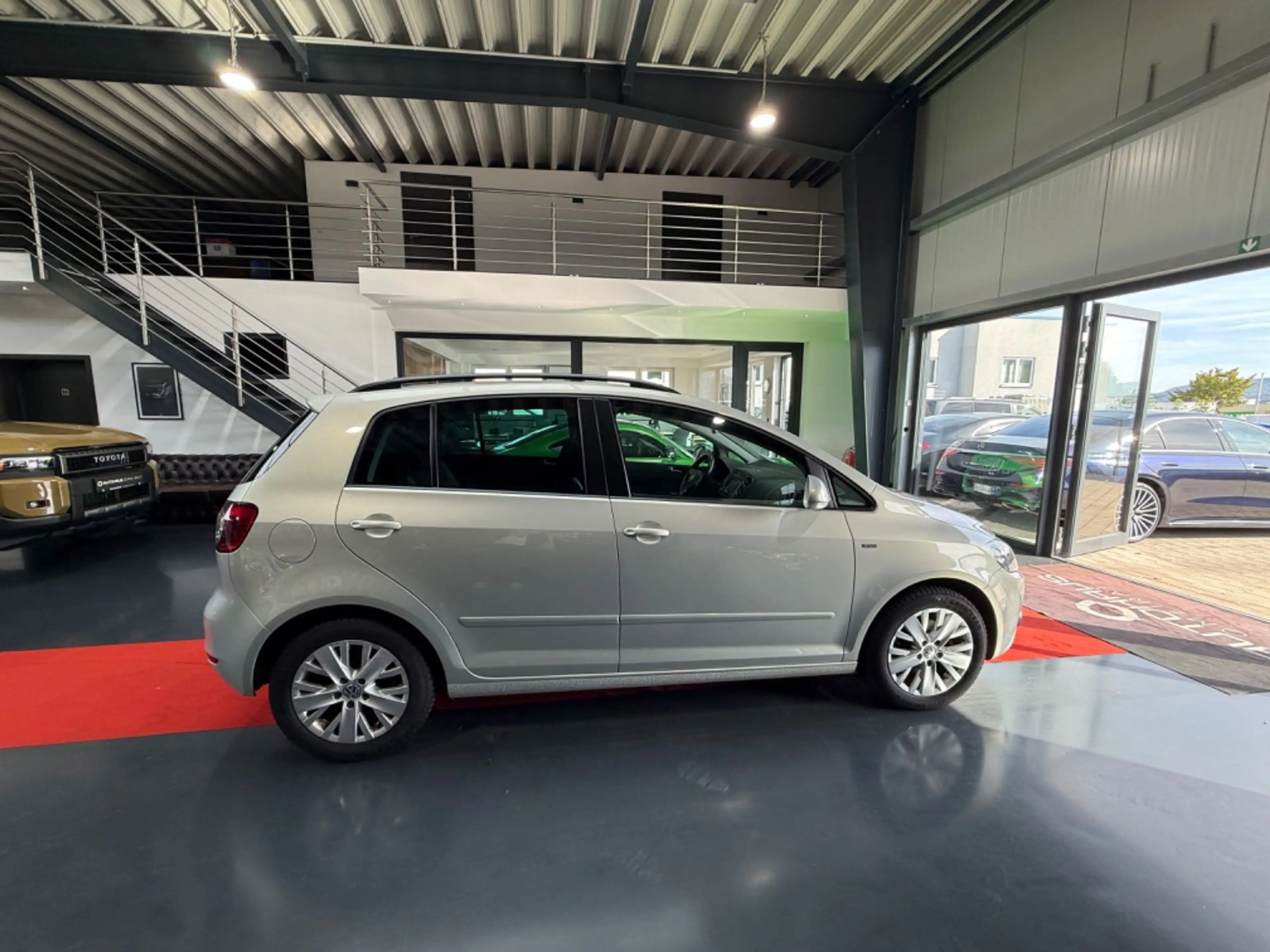Volkswagen Golf Plus VI Life 2-Hand/Navi/Klimautomatik/PDC — photo 4