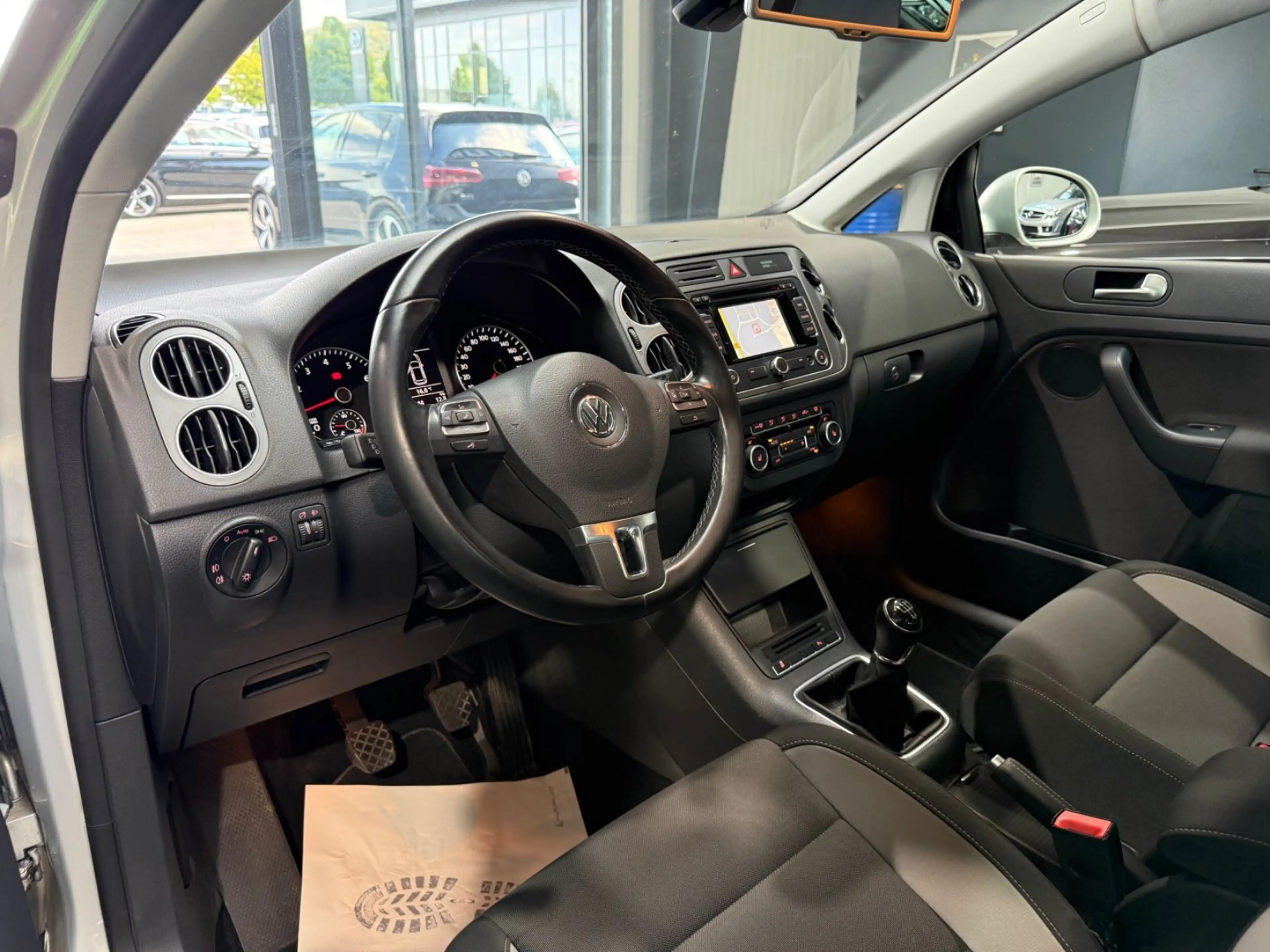 Volkswagen Golf Plus VI Life 2-Hand/Navi/Klimautomatik/PDC — photo 14