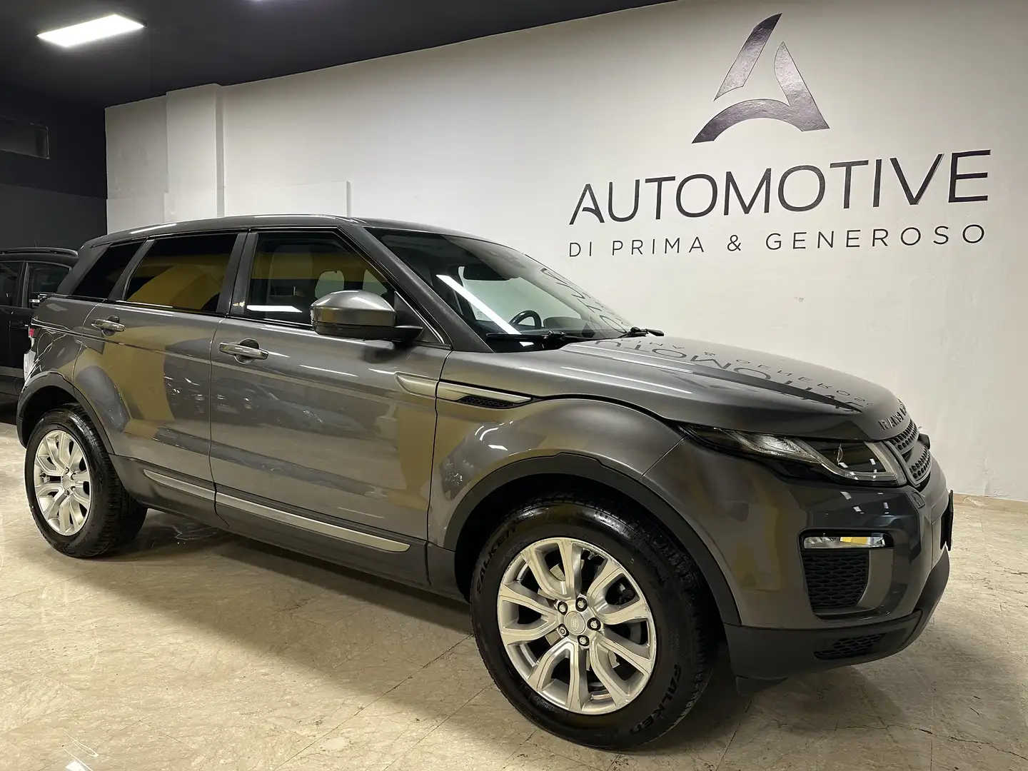 Land Rover Range Rover Evoque Range Rover Evoque 5p 2.0 td4 DYNAMIC 150cv Grau - 2