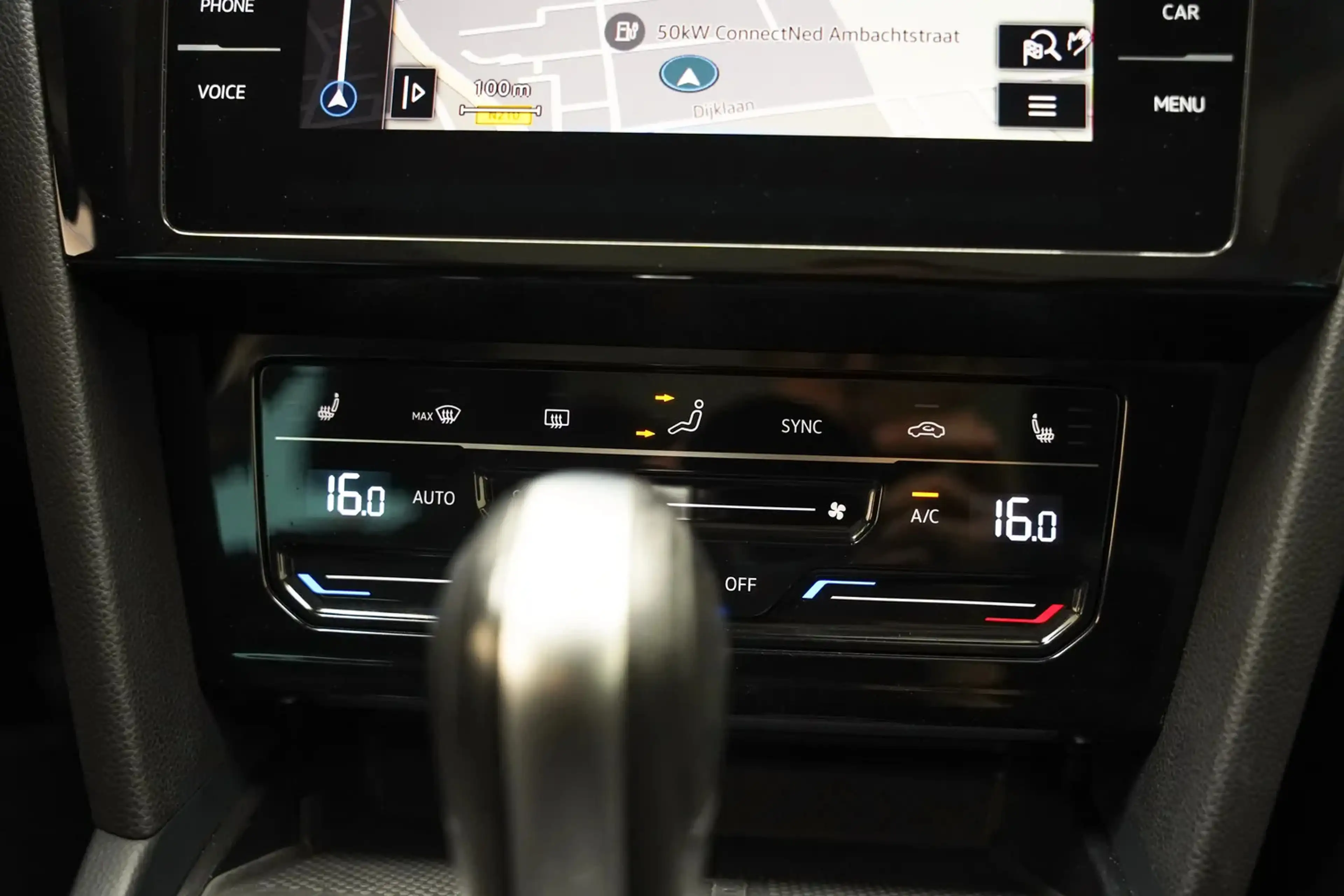 Volkswagen Passat Variant 1.5 TSI Business Aut. [ Panorama LED Virtual Stoel — photo 14