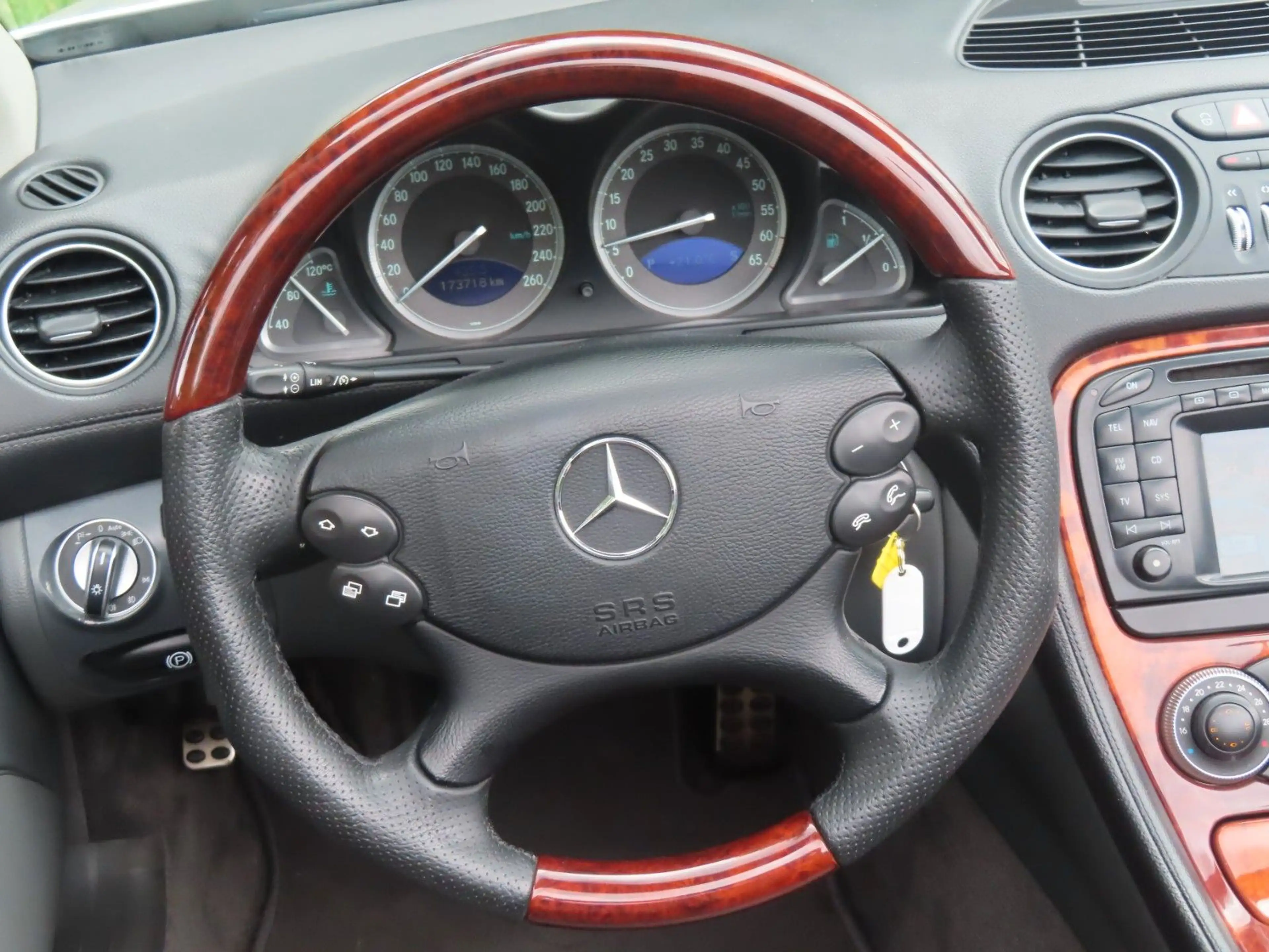 Mercedes-Benz SL 500 sehr sauberes Fahrzeug!   Topzustand — photo 14