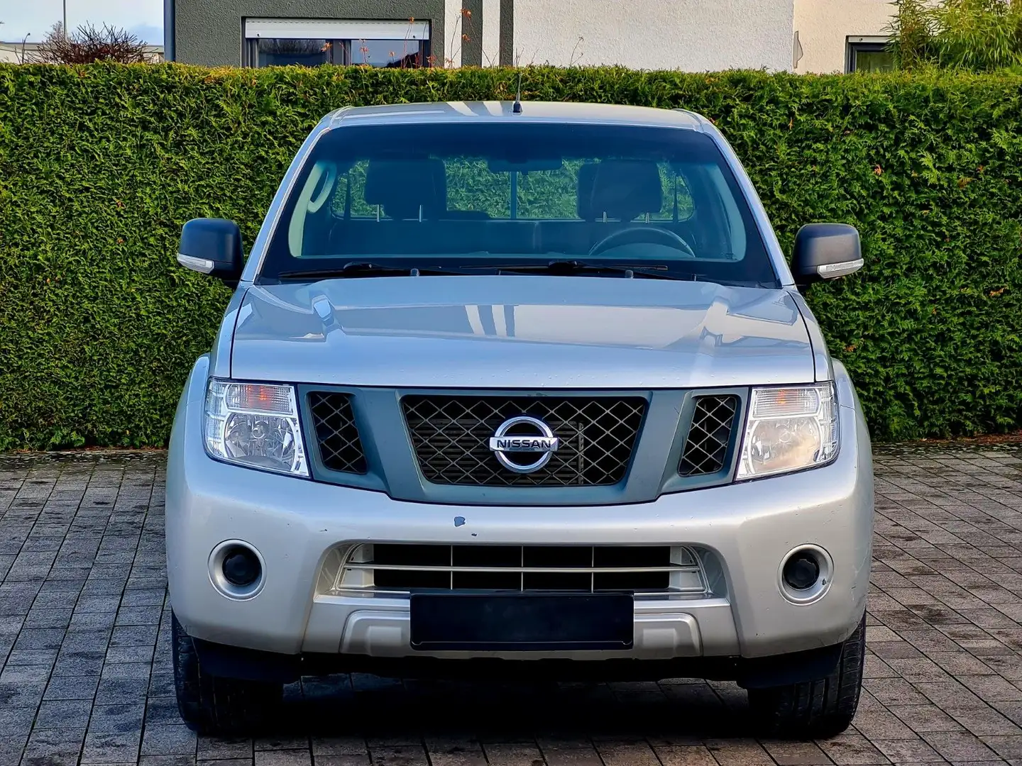 Nissan Navara Pickup King Cab XE 4X4 Argent - 2
