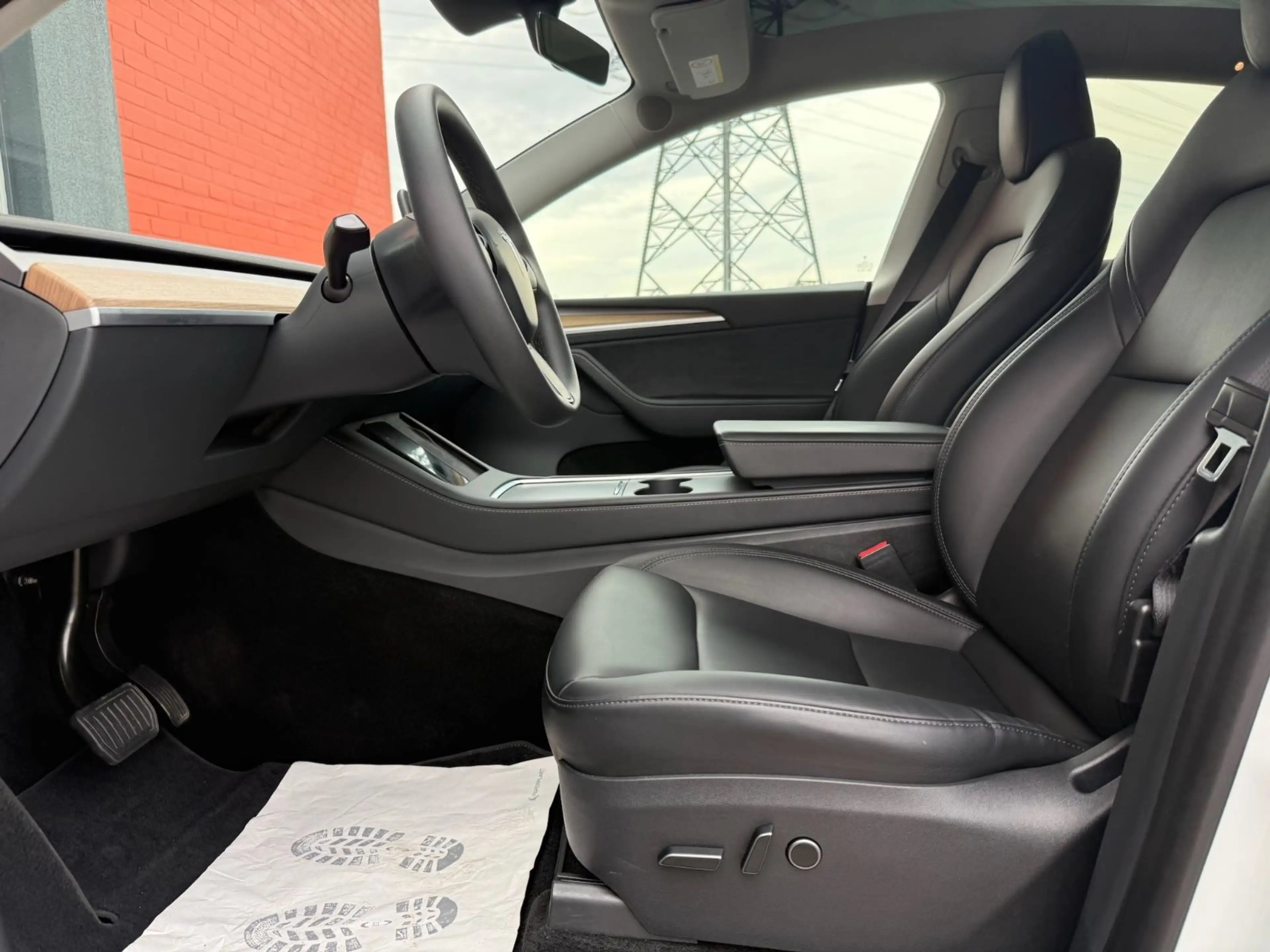 Tesla Model Y Long Range Dual AWD SOH 94% NEU TÜV — photo 12