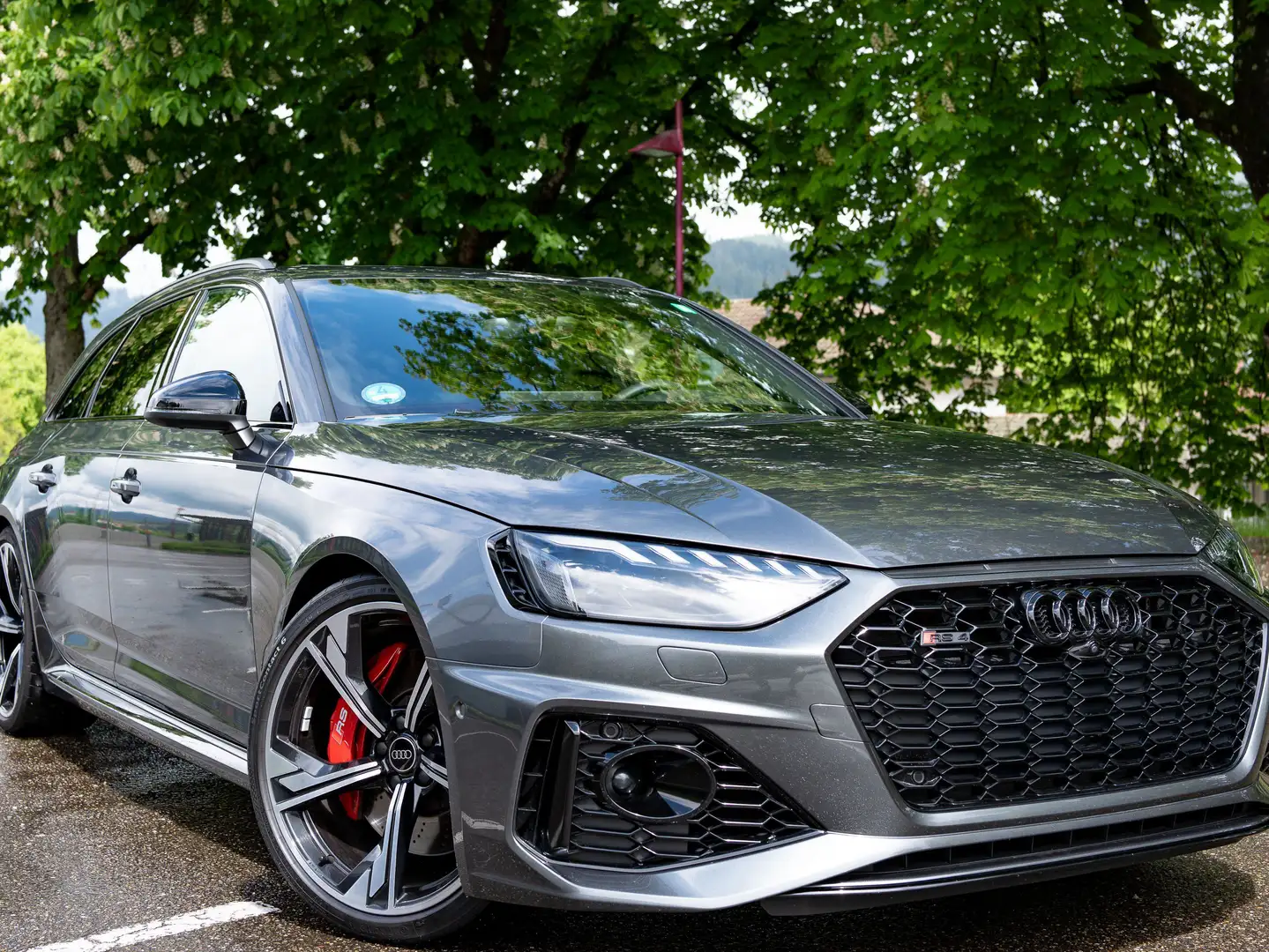 Audi RS4 2.9 TFSI quattro *8-fachbereift/Panoramaglasdach* Grau - 2