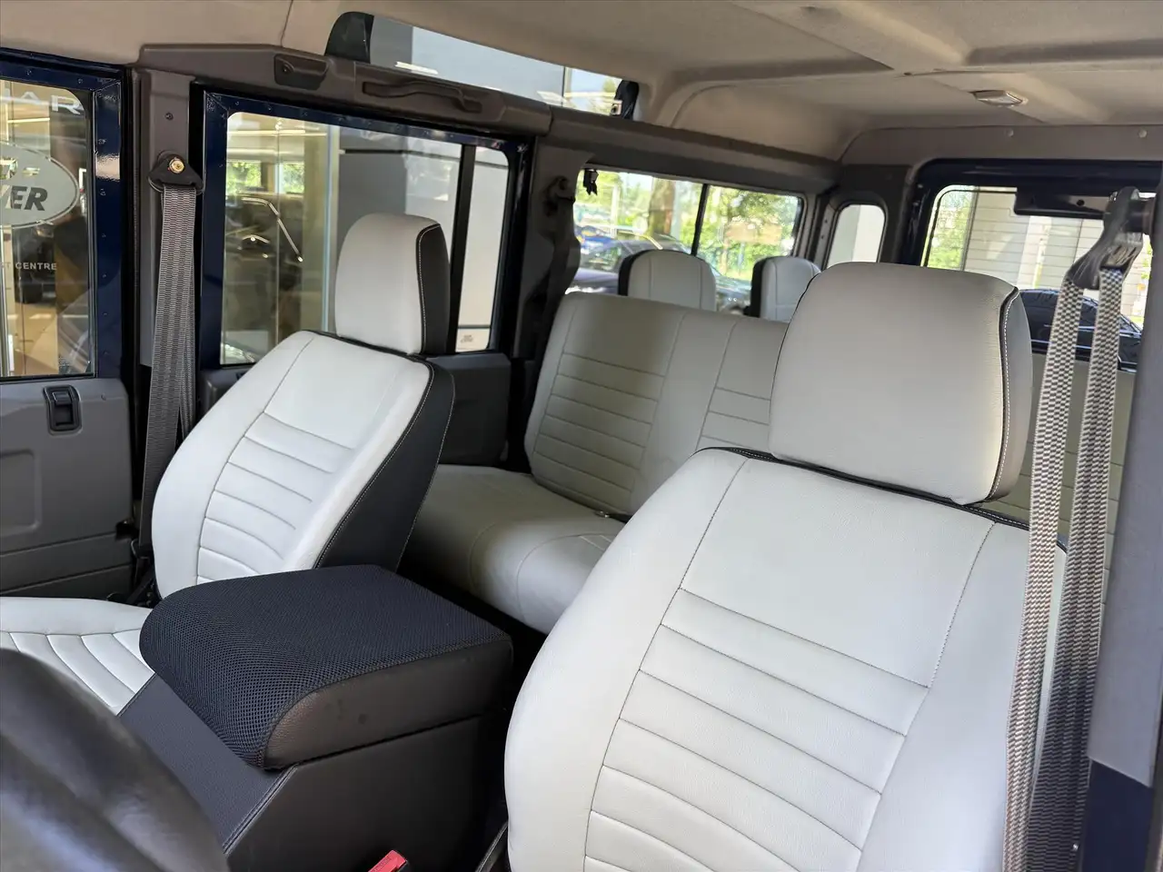 Land Rover Defender 2.5TD5 ST WGN 110 S 9 zits, foto 9