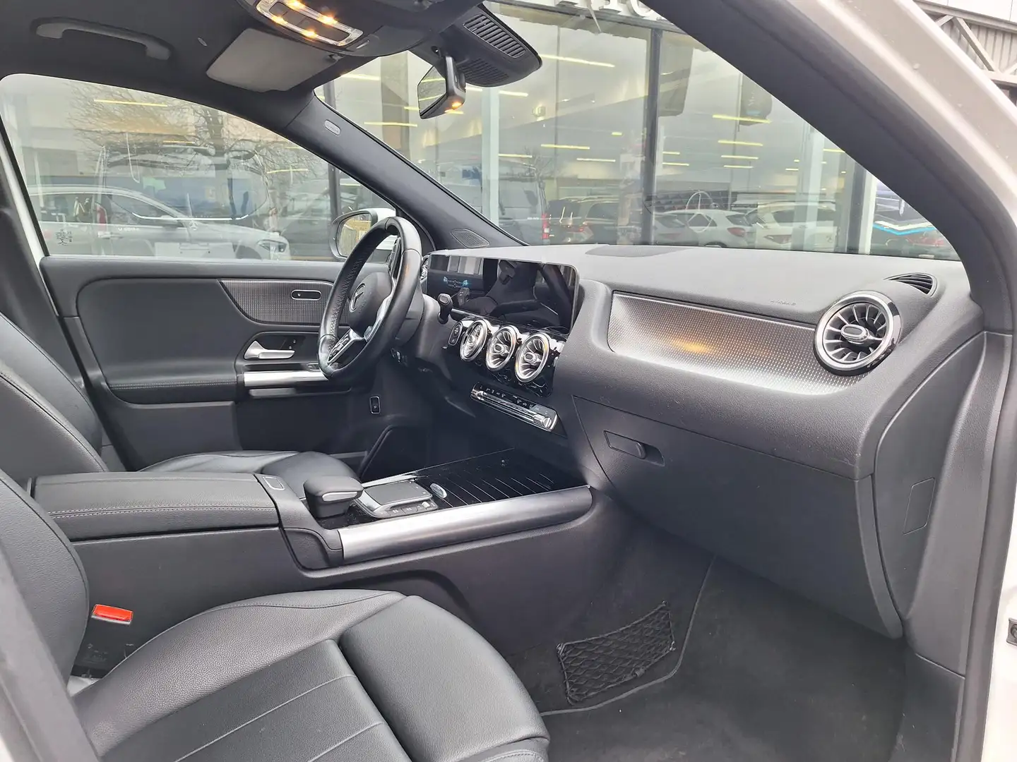 Mercedes-Benz GLA 200 Luxury Line *trekhaak* *2 JAAR GARANTIE* - 2