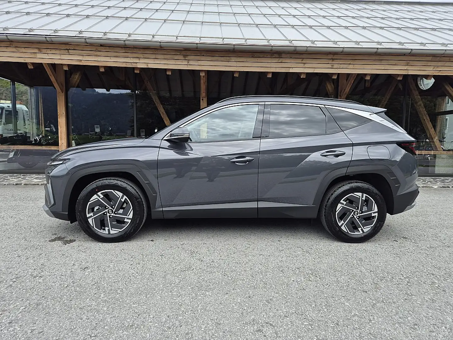 Hyundai TUCSON Tucson 1,6 T-GDI 48V 2WD Jubilé Gris - 2