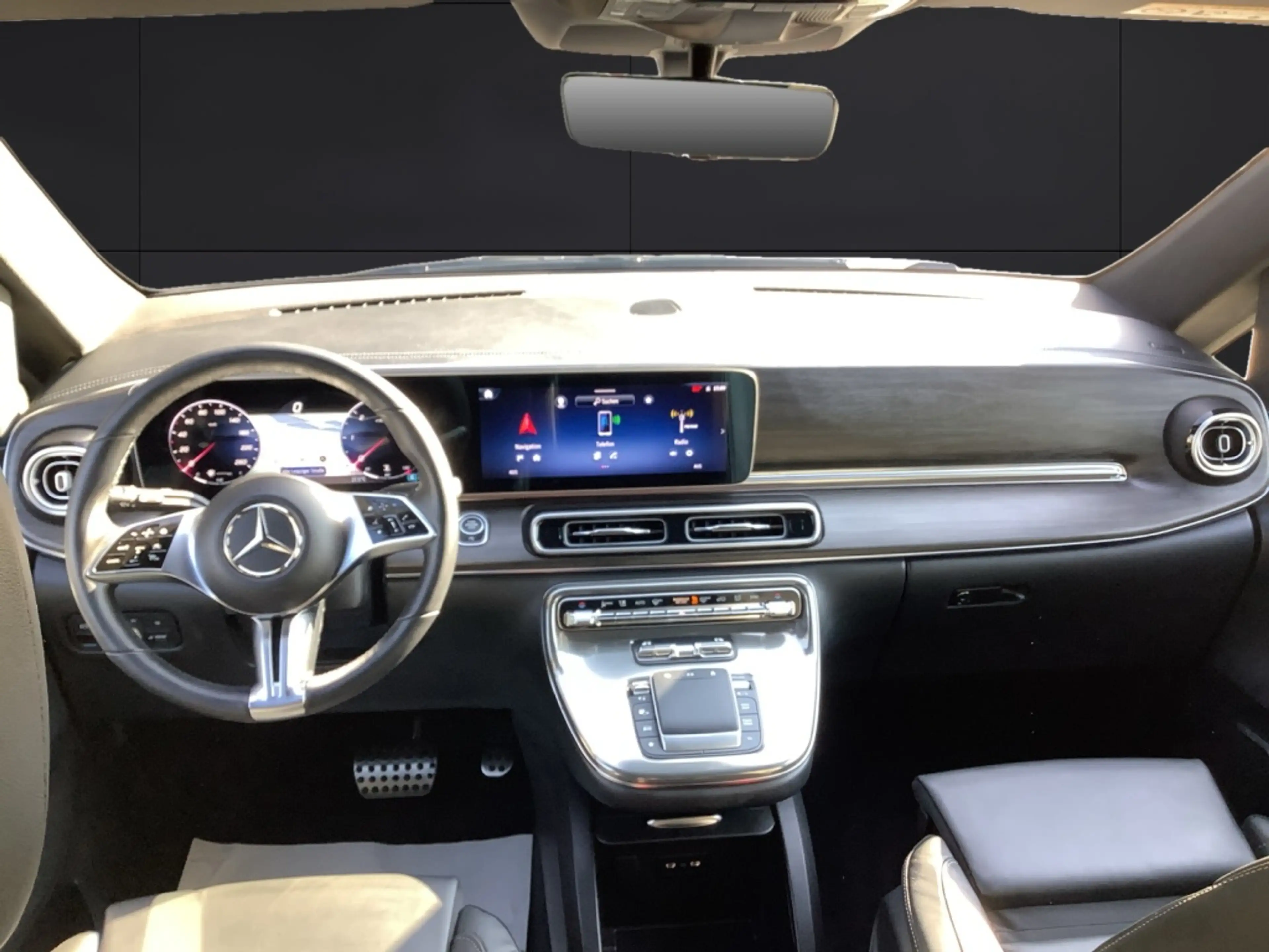 Mercedes-Benz V 300 d EXCLUSIVE MultiBeamLED*Winter-Paket*360 — photo 5