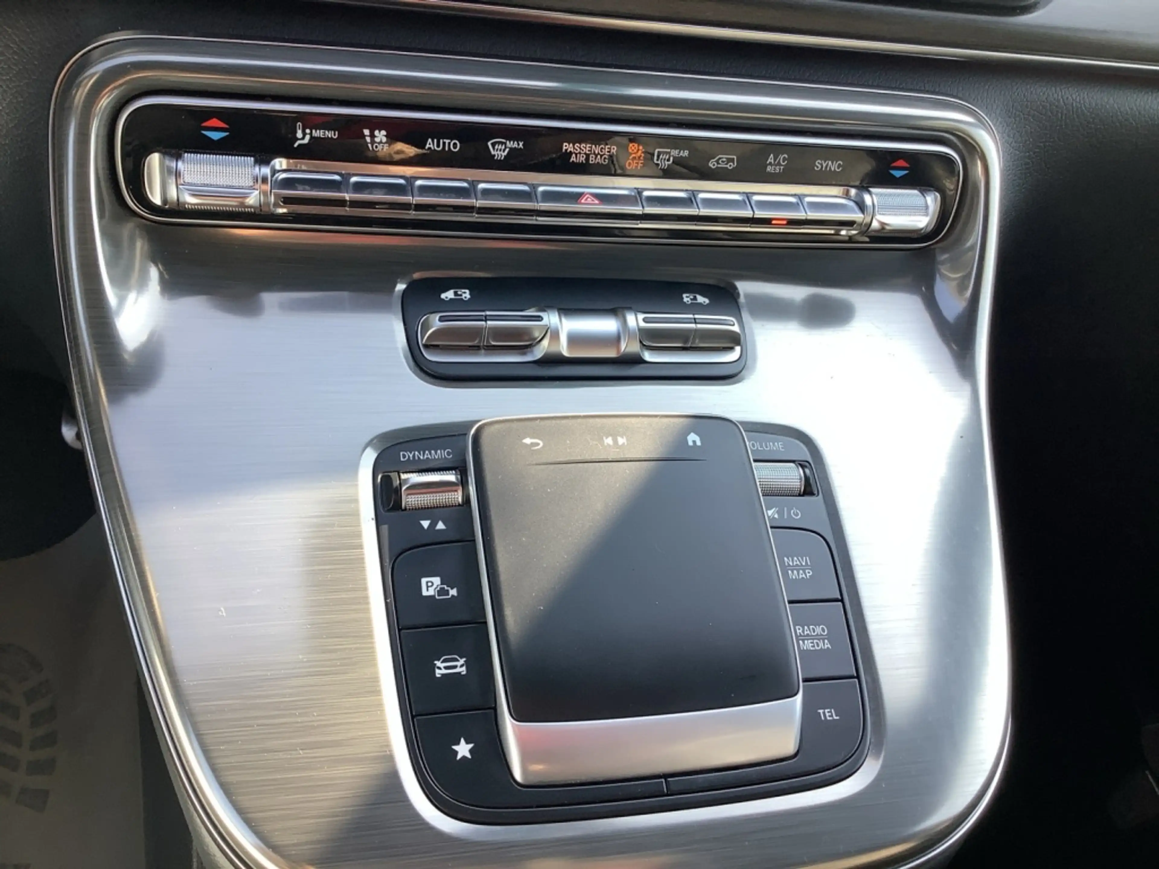 Mercedes-Benz V 300 d EXCLUSIVE MultiBeamLED*Winter-Paket*360 — photo 7
