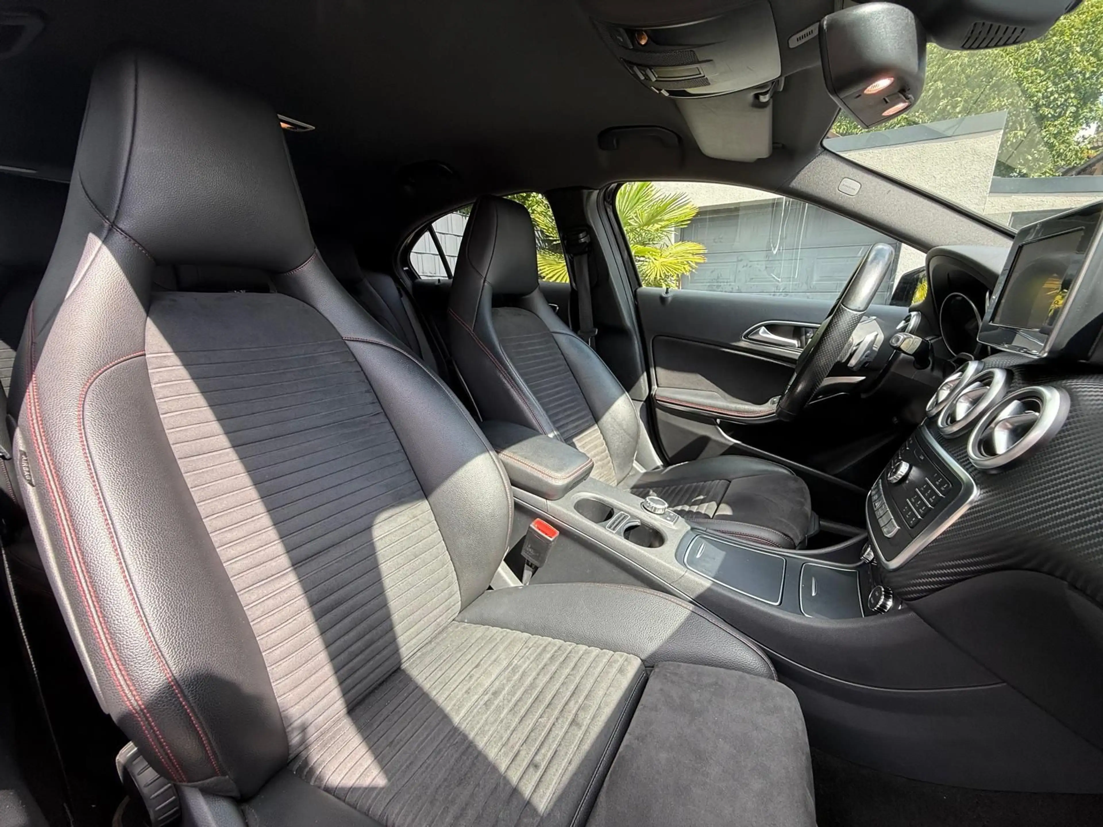 Mercedes-Benz A 200 d AMG Line — photo 19
