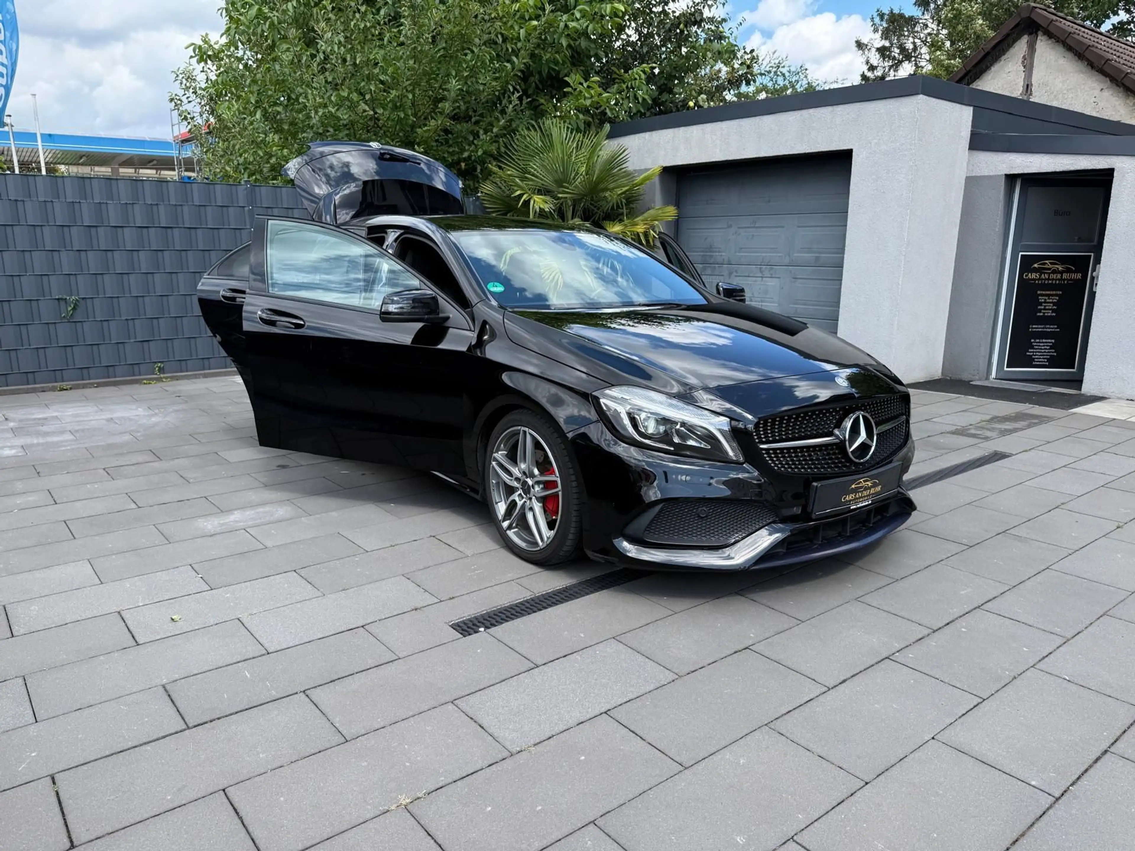 Mercedes-Benz A 200 d AMG Line — photo 21