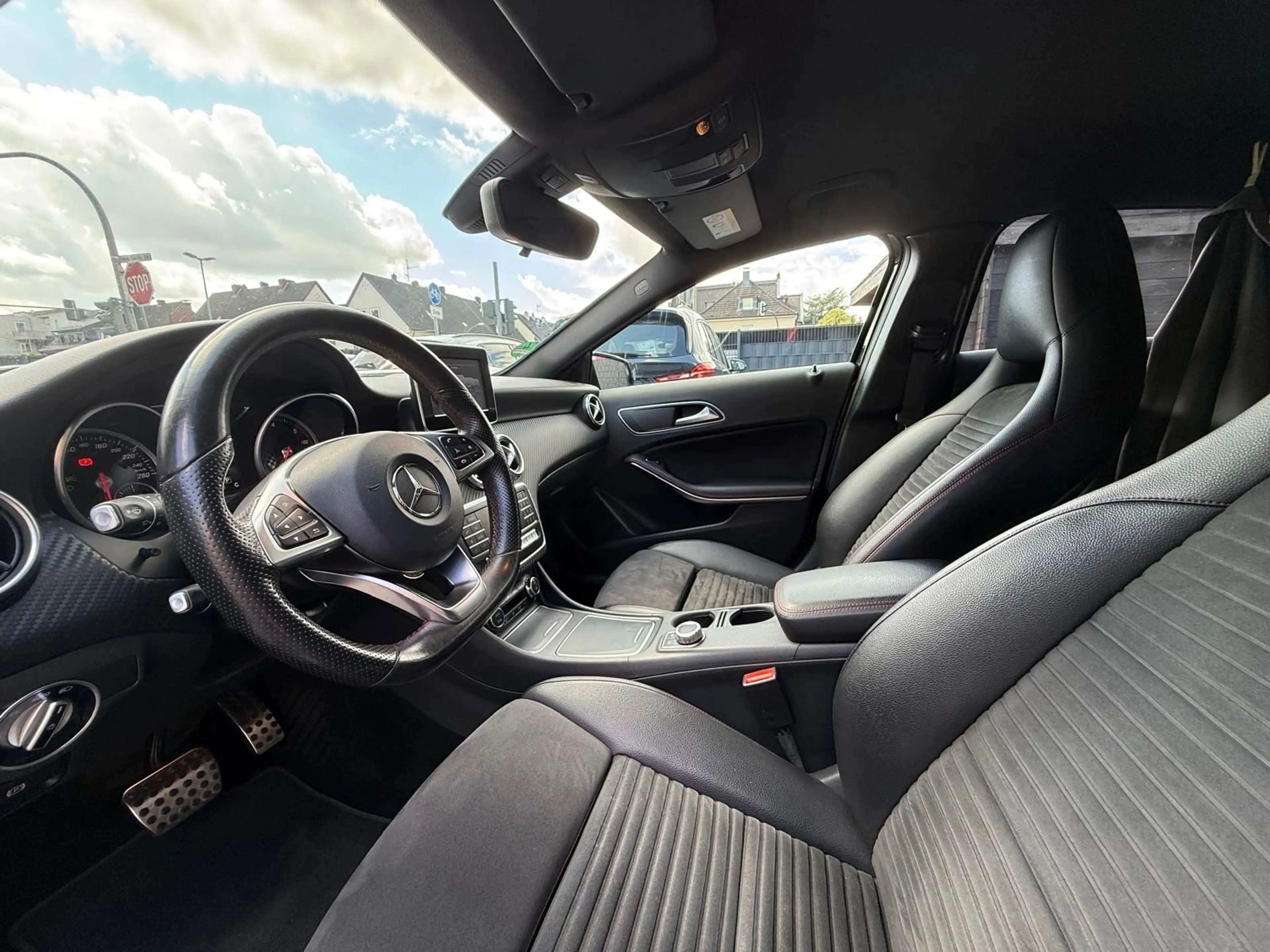 Mercedes-Benz A 200 d AMG Line — photo 11