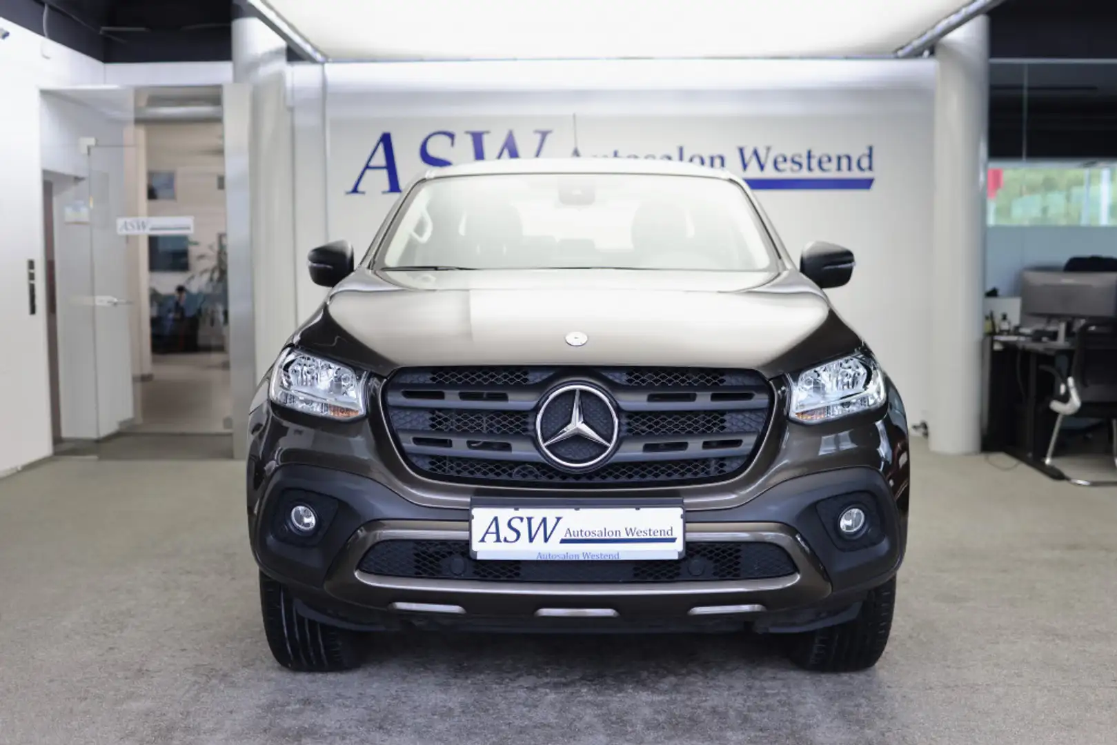 Mercedes-Benz X 220 4MATIC SCHALTER   RÜCKFAHRKAMERA Braun - 2