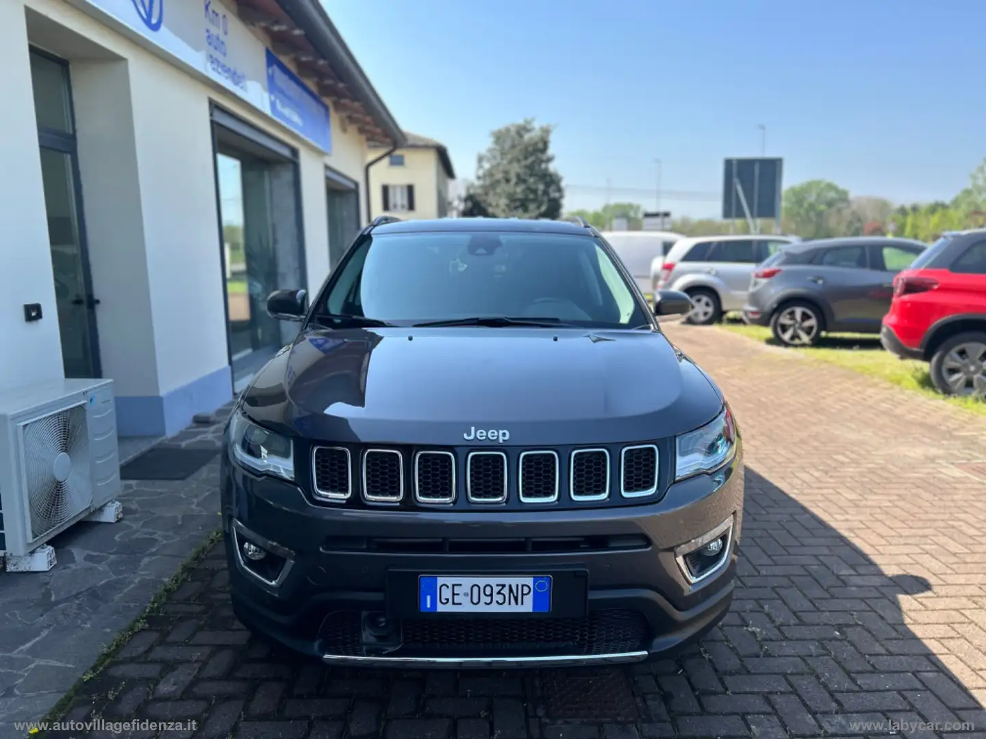 Jeep Compass 1.3 T4 150CV aut. 2WD Limited siva - 2