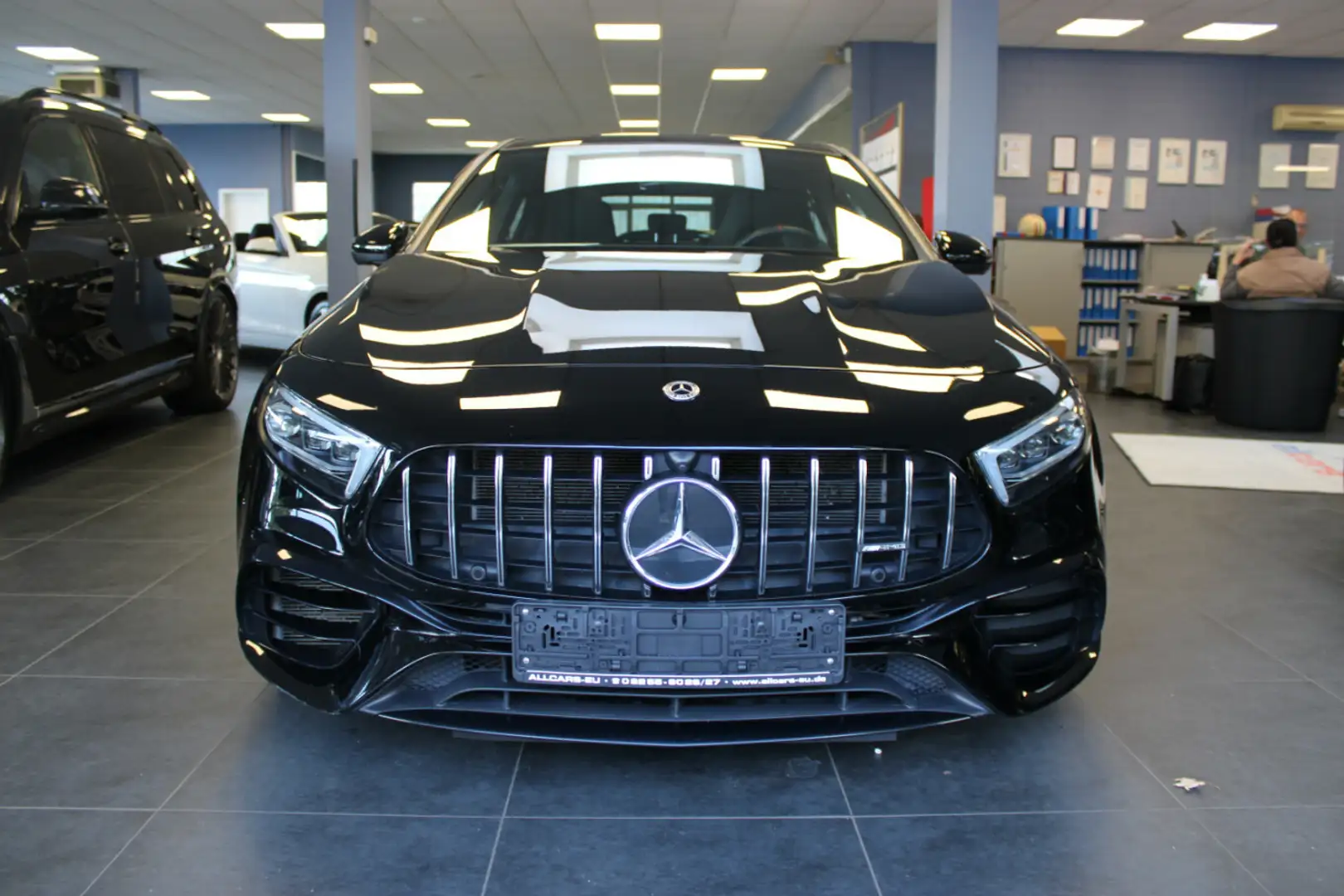 Mercedes-Benz A 45 AMG 4Matic + AMG Speedshift DCT 8G Schwarz - 2